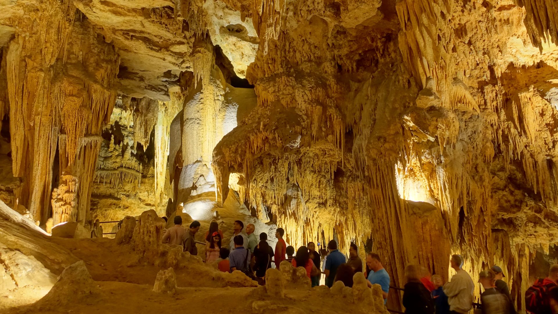 File:Luray Caverns - Luray, Virginia - DSC00793.jpg