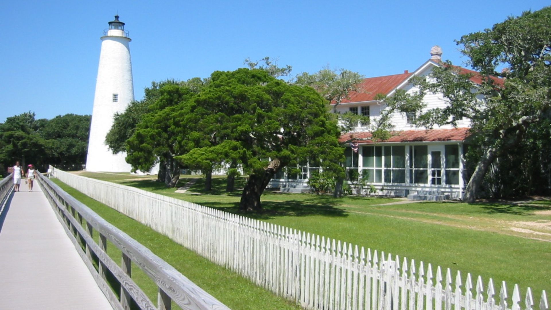 File:Ocracoke Light - panoramio.jpg