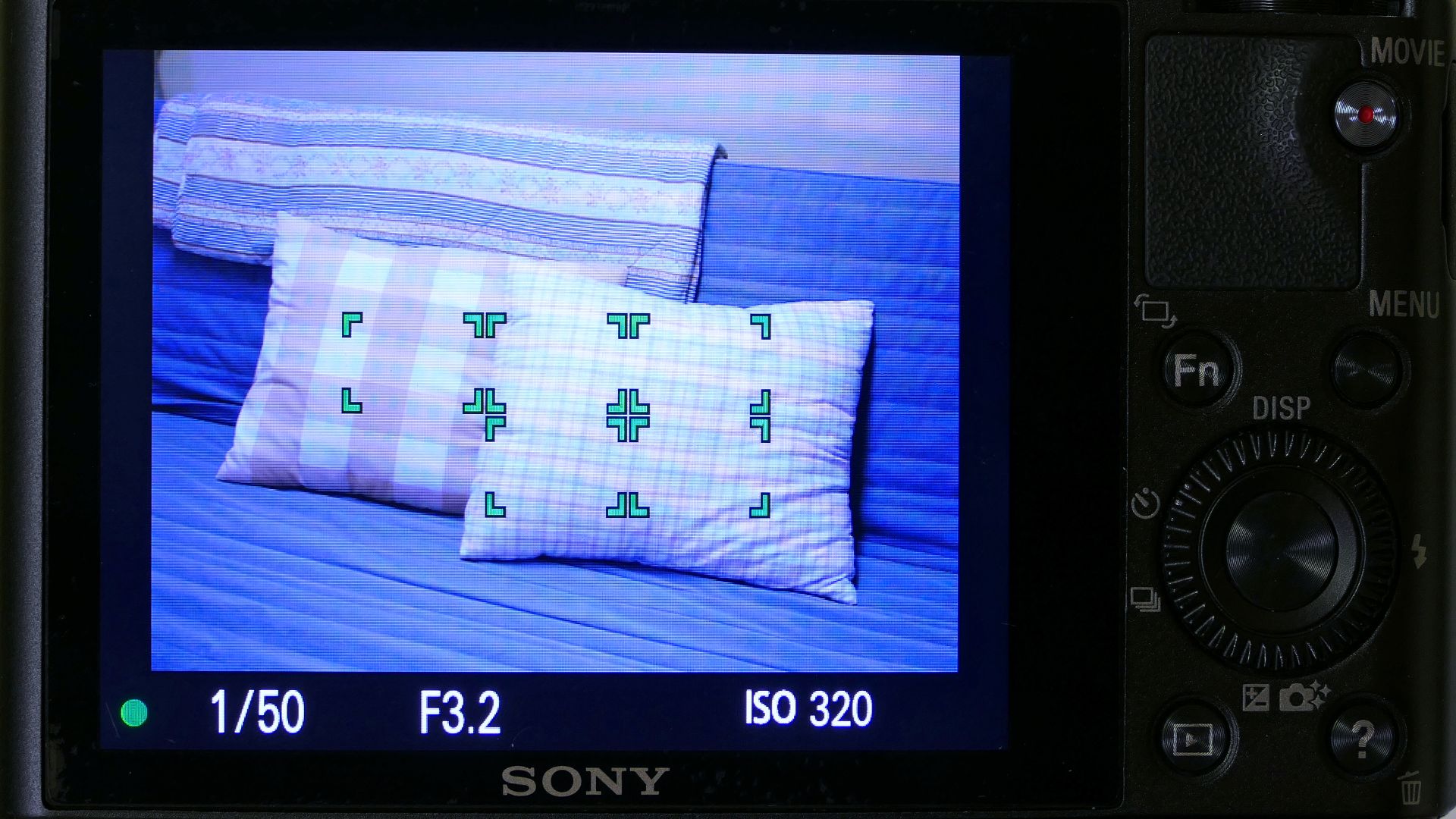 File:Several green focus points using autofocus.jpg
