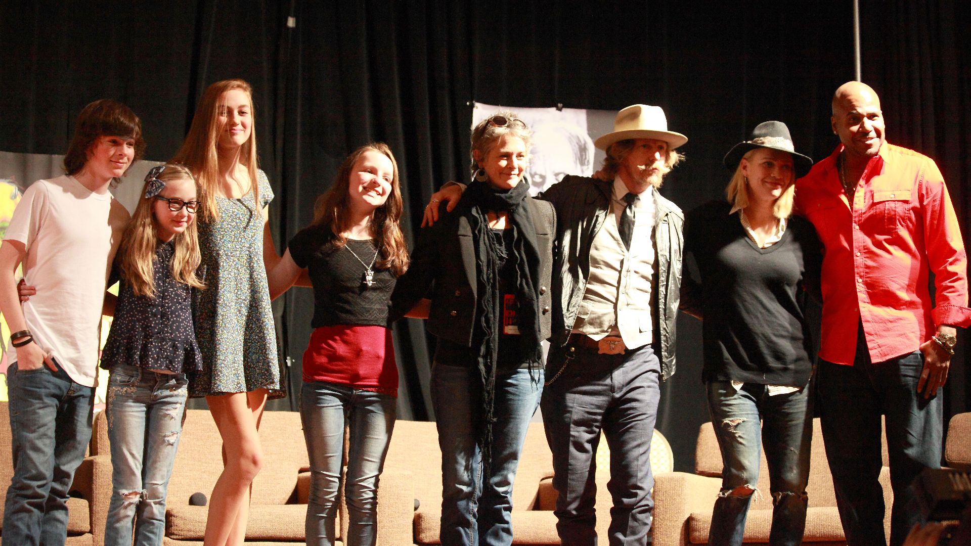 File:The Walking Dead Cast (16040630045).jpg