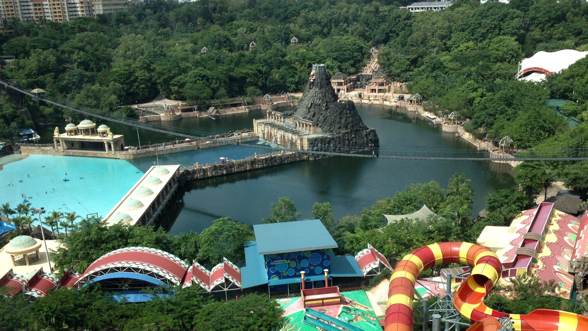 File:Sunway Lagoon2013 1.jpg