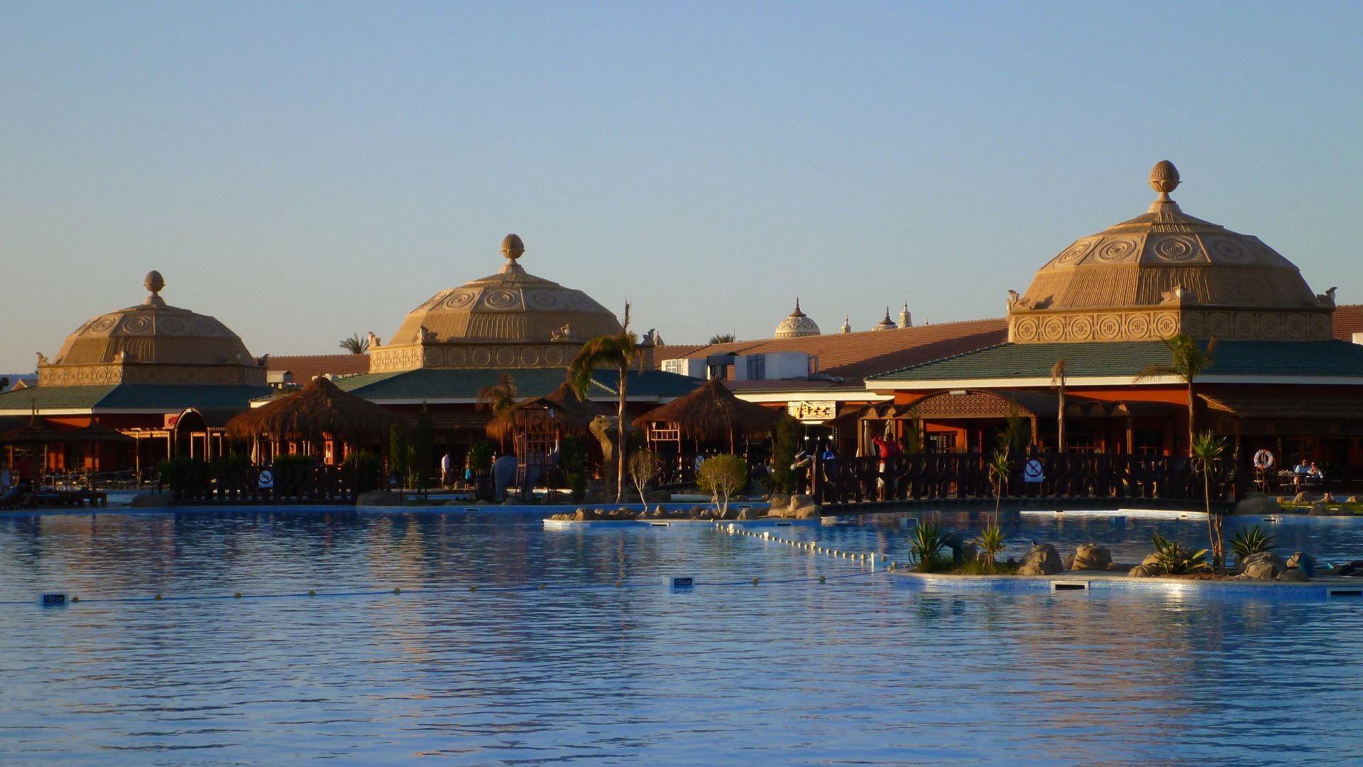File:Jungle Aqua Park Resort - panoramio (1).jpg