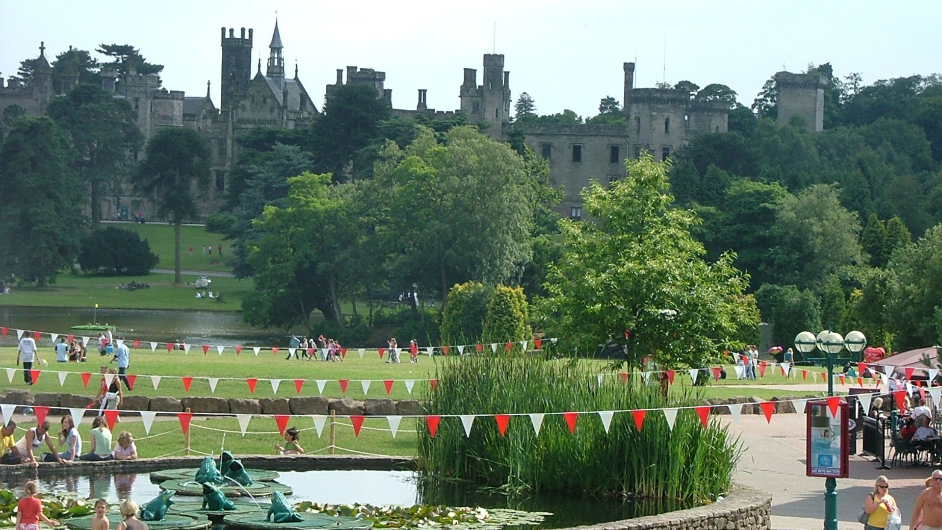 File:Alton Towers 01.jpg