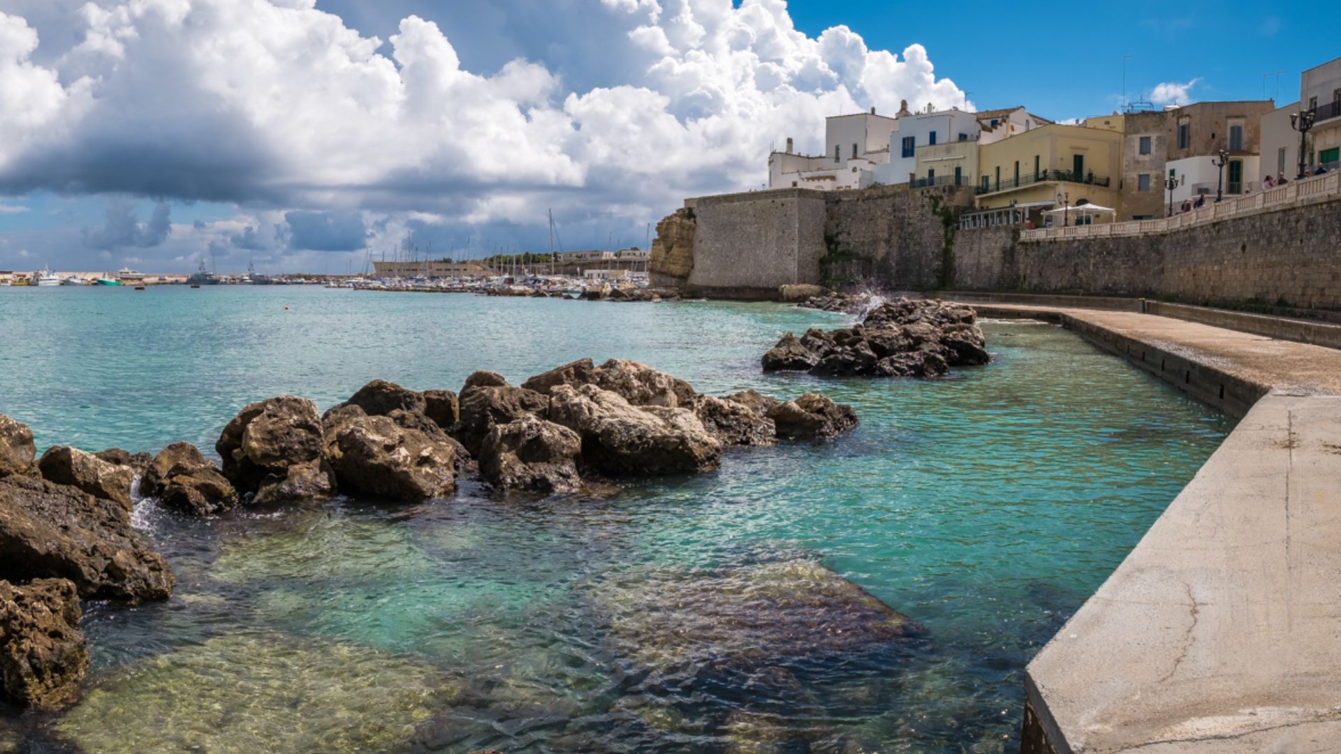 File:Otranto - Puglia, Italy.jpg