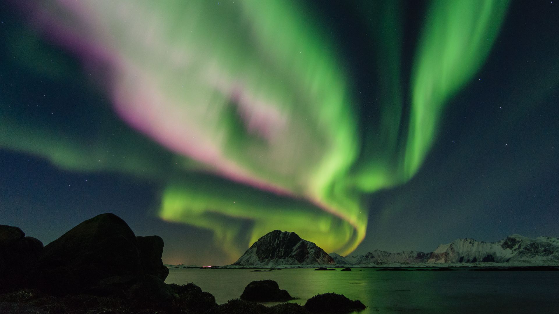 File:Lofoten, Norway (Unsplash).jpg