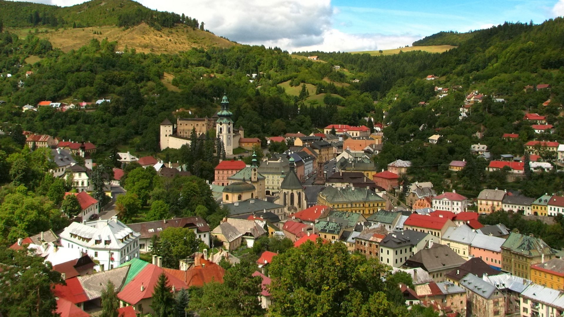 File:Banská Štiavnica from Nový zámok 2007.jpg