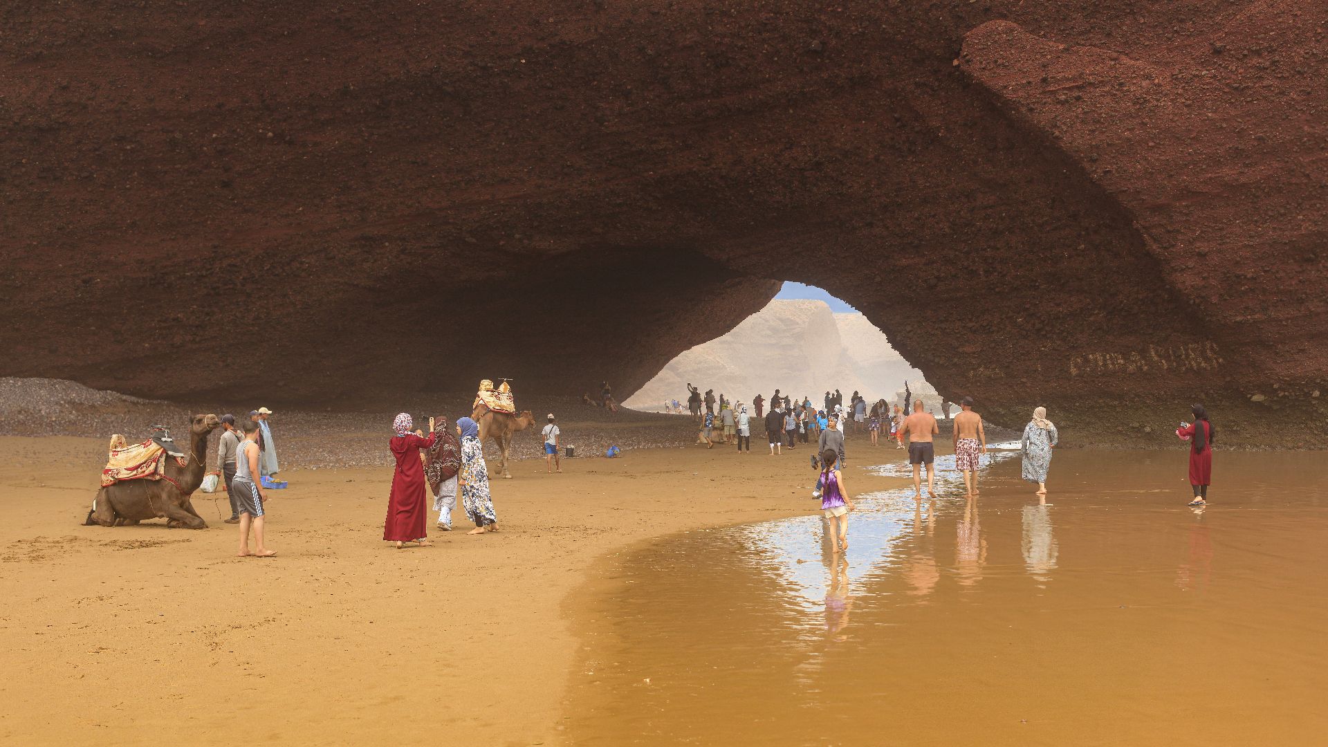 File:MA.GN.Sidi Ifni Legzira Beach 2018-08-13 739 16x9+R 8192x4608.jpg