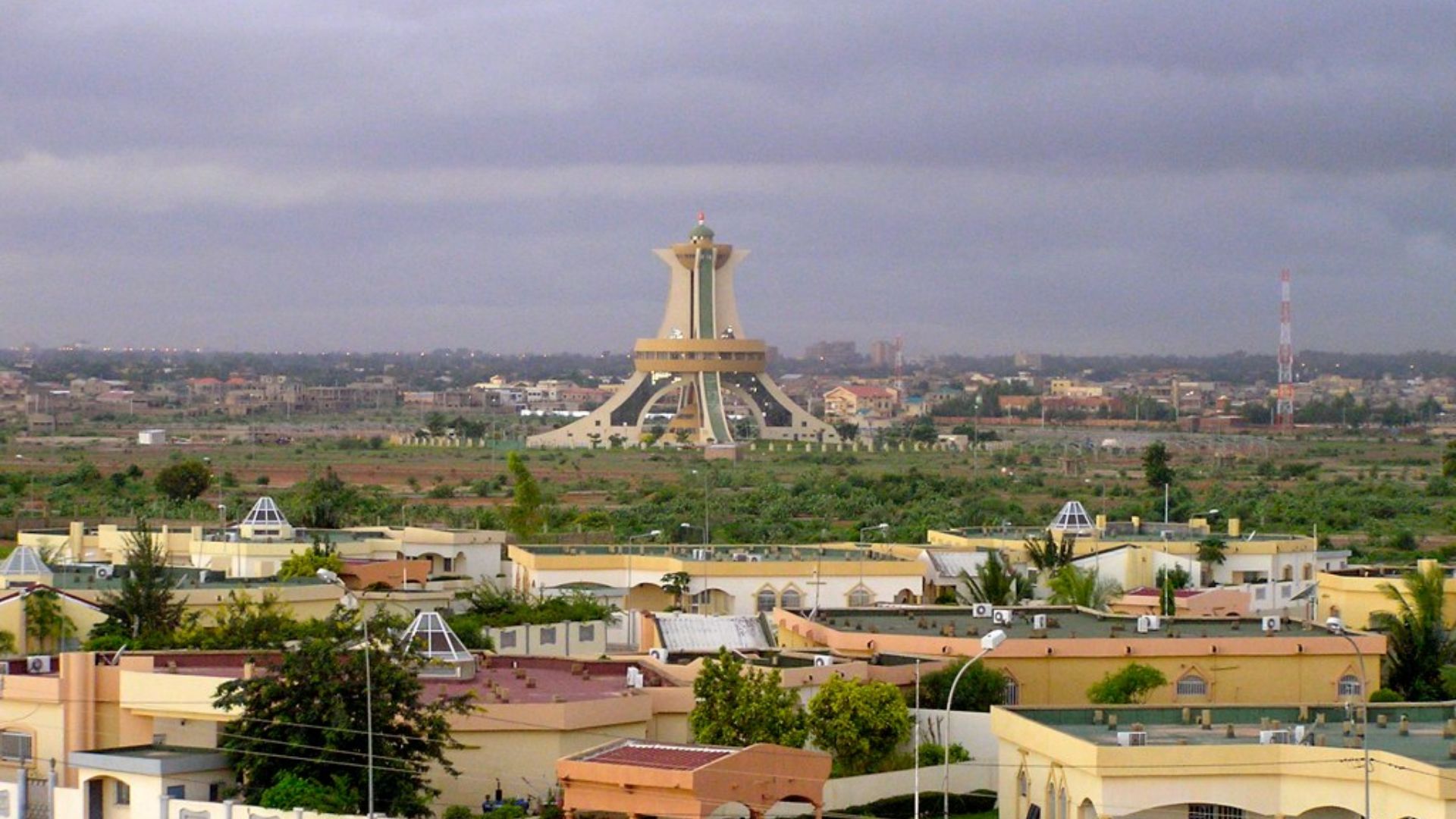 File:Place Memorial auz Heros Nationaux in Burkina Faso, 2009.jpg