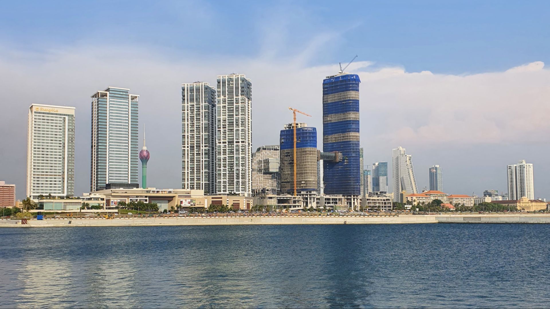 File:Colombo Skyline Jan 2022.jpg