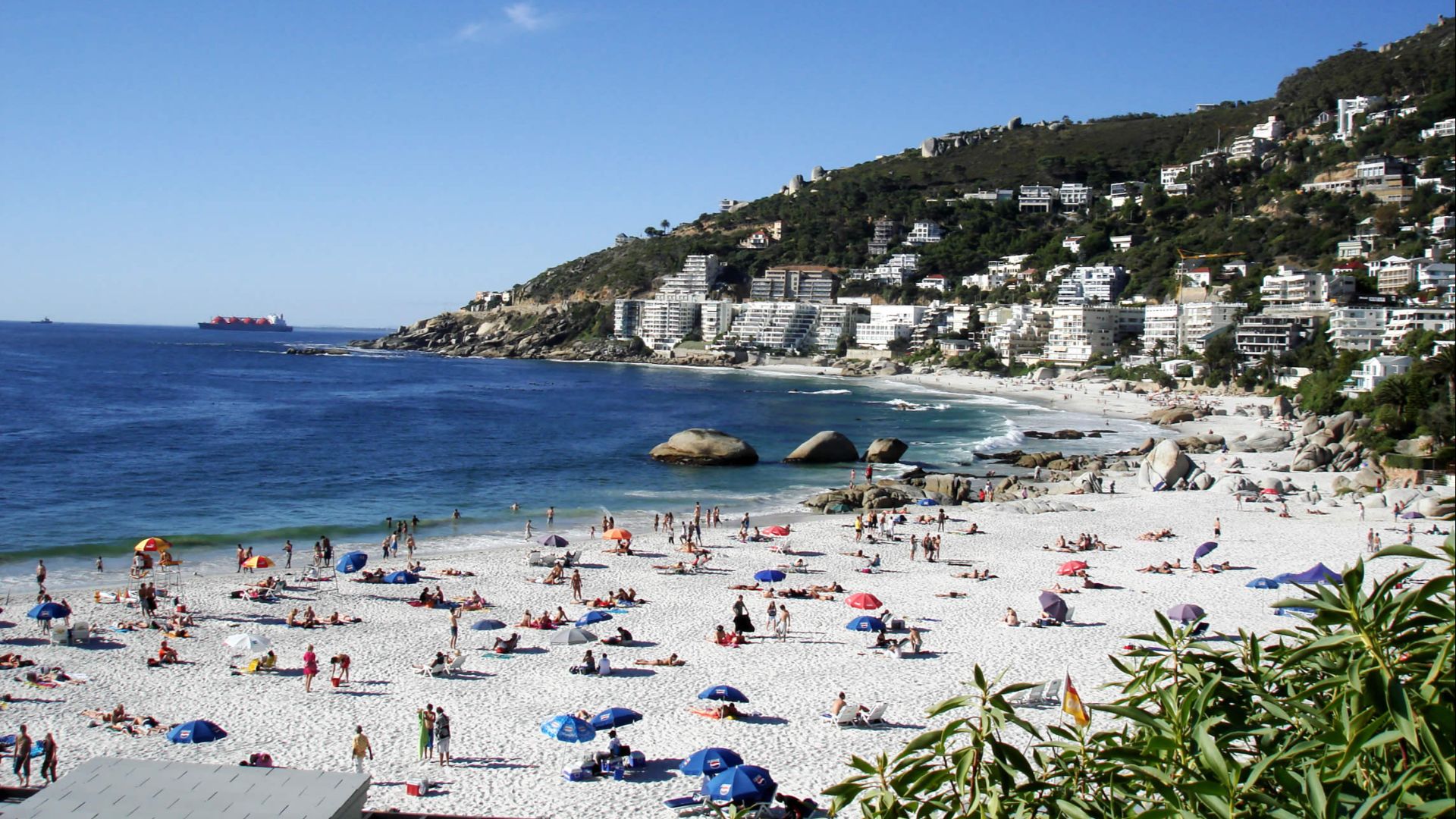 File:Clifton 4th Beach.jpg