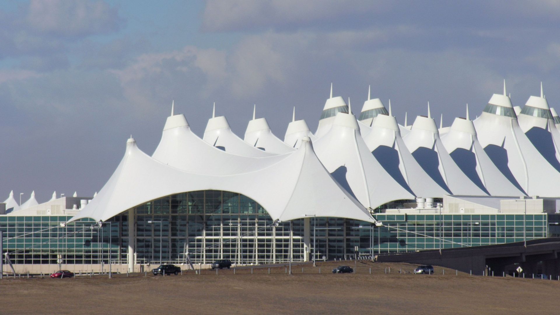 File:Denver international airport.jpg