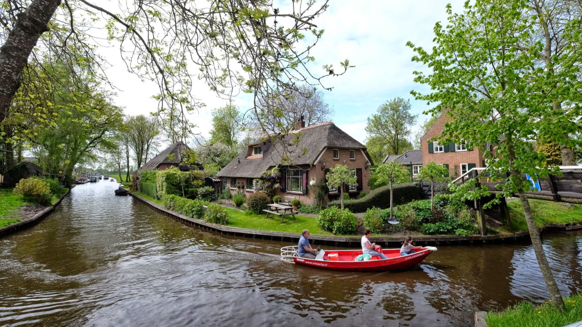 File:8355 Giethoorn, Netherlands - panoramio (26).jpg