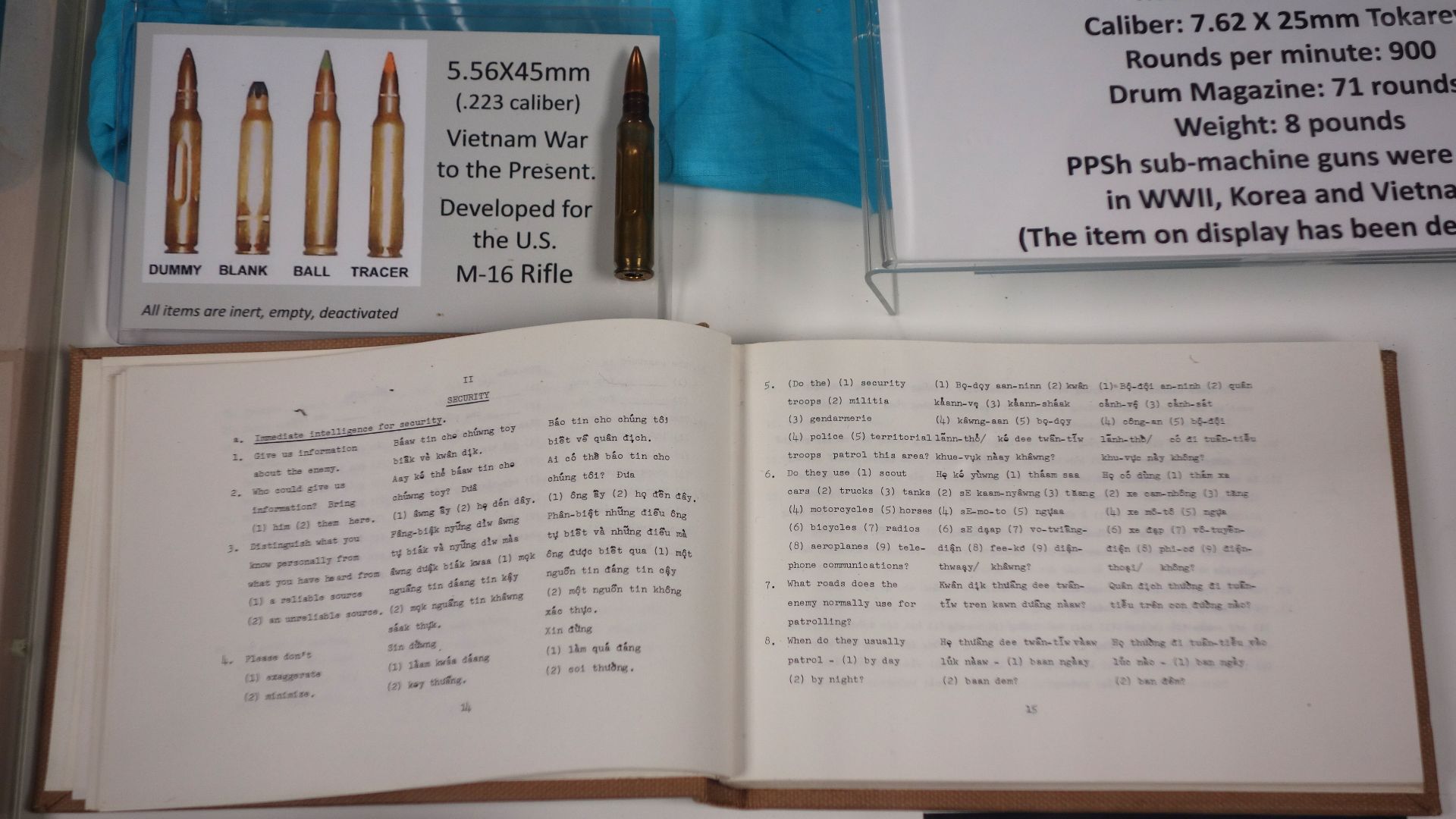 File:Vietnamese Phrase Book, US Army, July 1962 edition - Fort Devens Museum - DSC07108.JPG