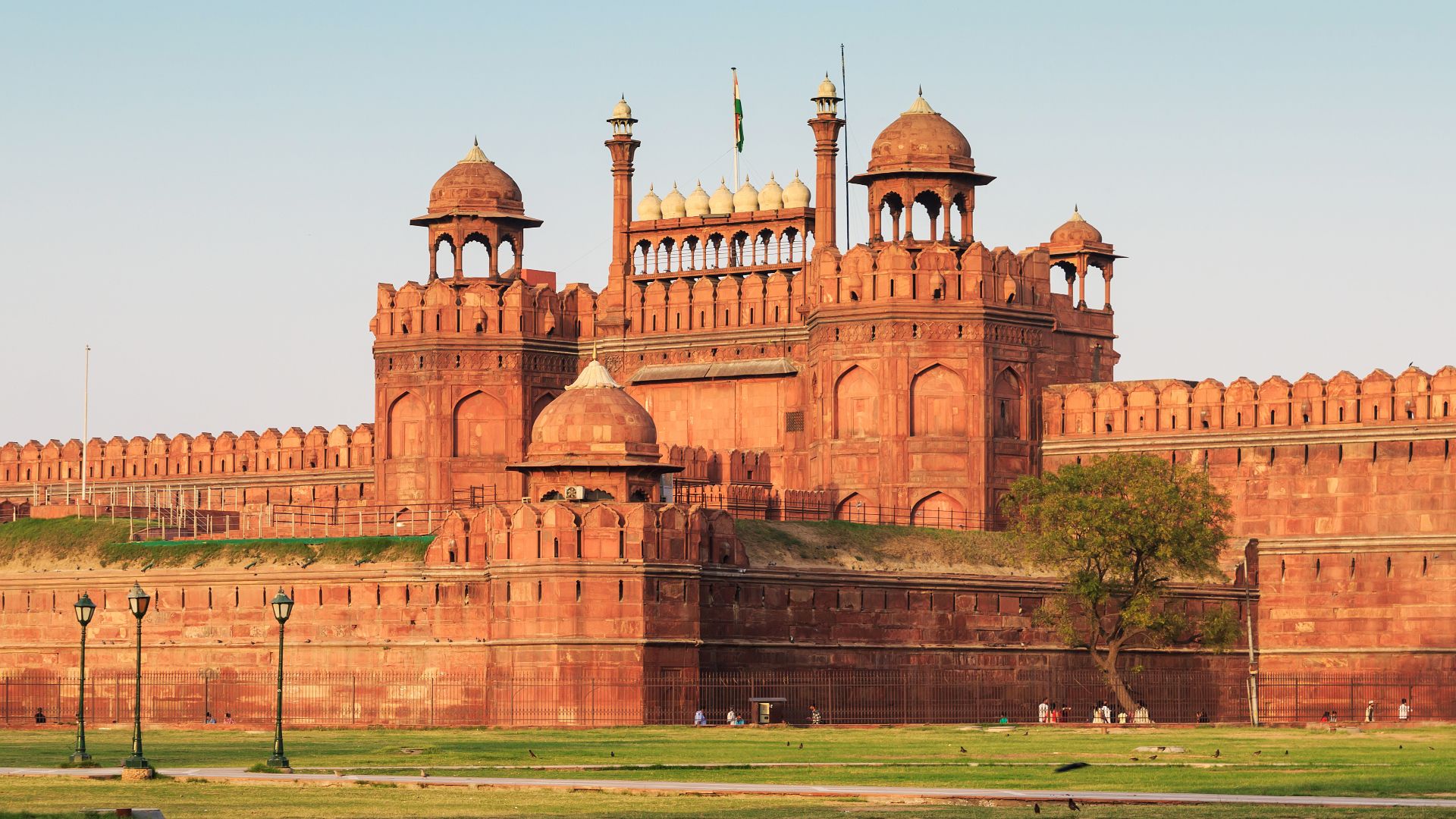File:Red Fort in Delhi 03-2016 img3.jpg