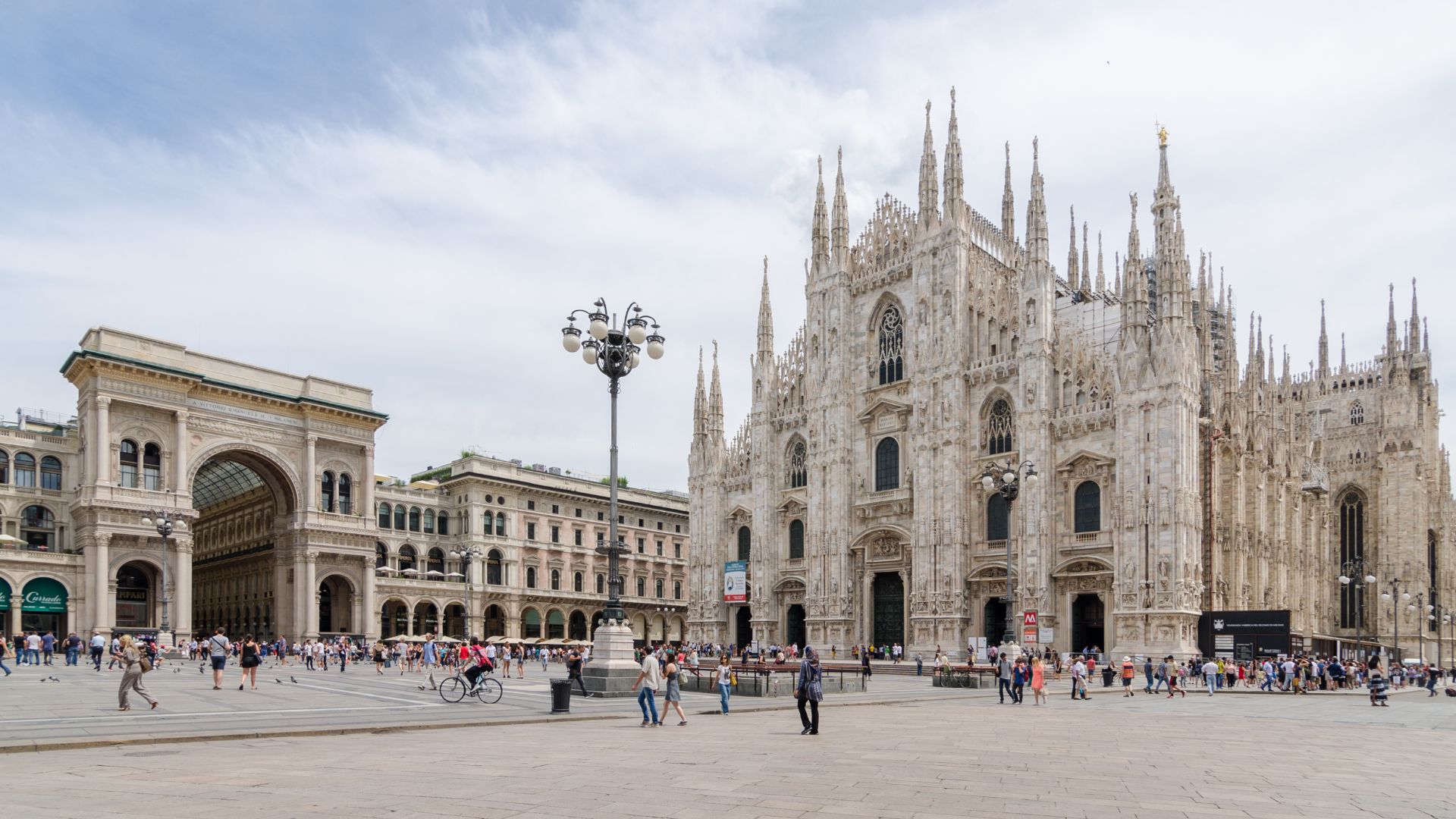 File:Milano, Duomo with Milan Cathedral and Galleria Vittorio Emanuele II, 2016.jpg