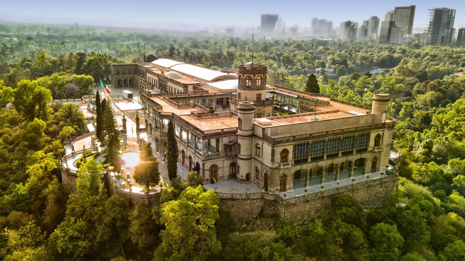 File:Chapultepec castle in Mexico city.jpg