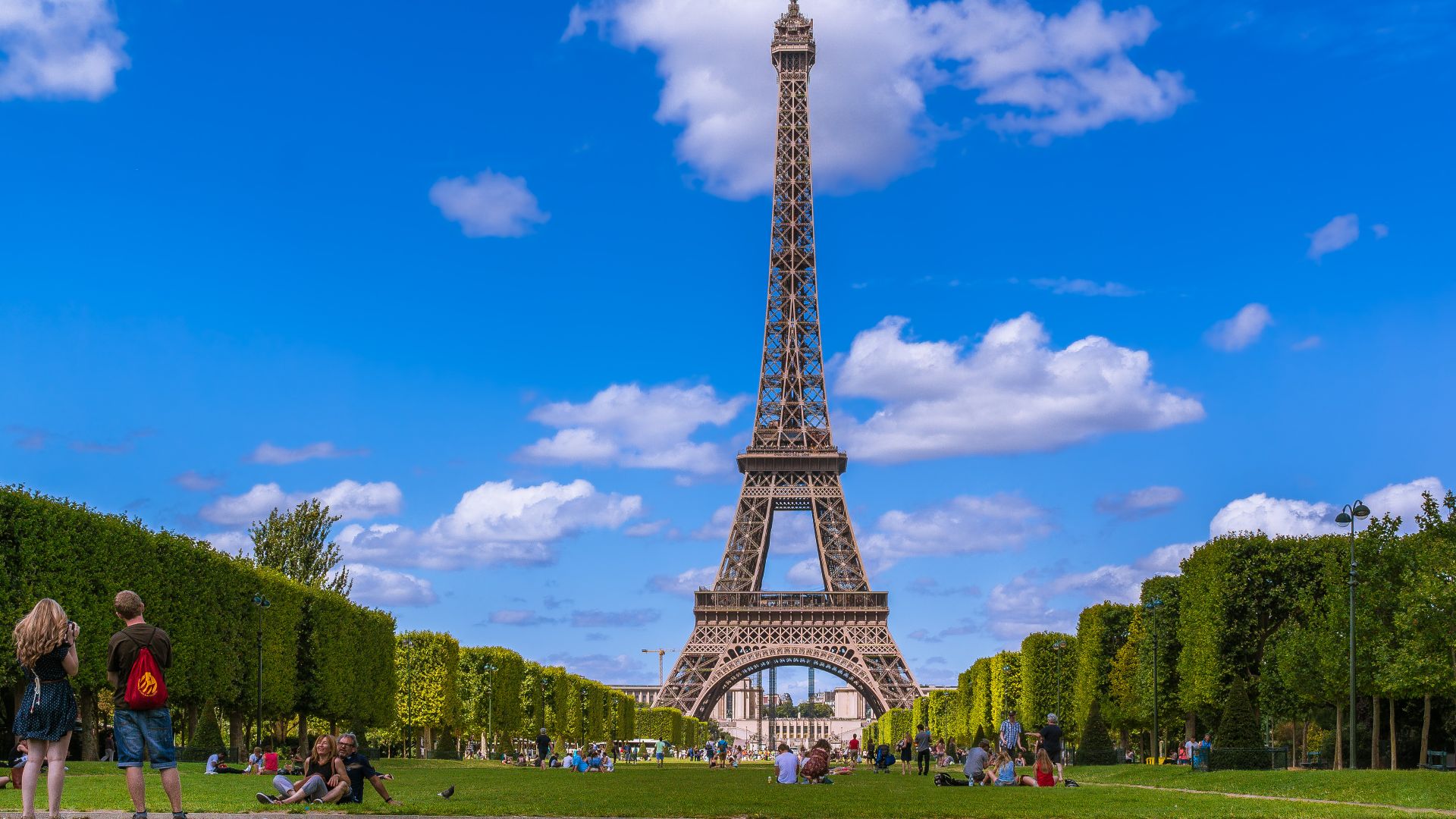 File:Eiffel Tower 1, Paris August 2013.jpg