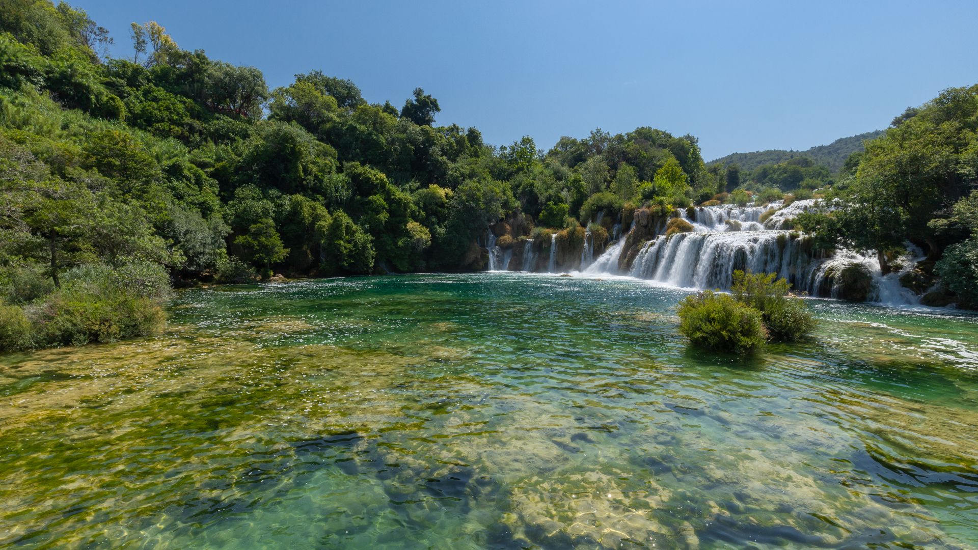 File:Krka national park - 2021-07-28 - Waterfalls - 2591.jpg