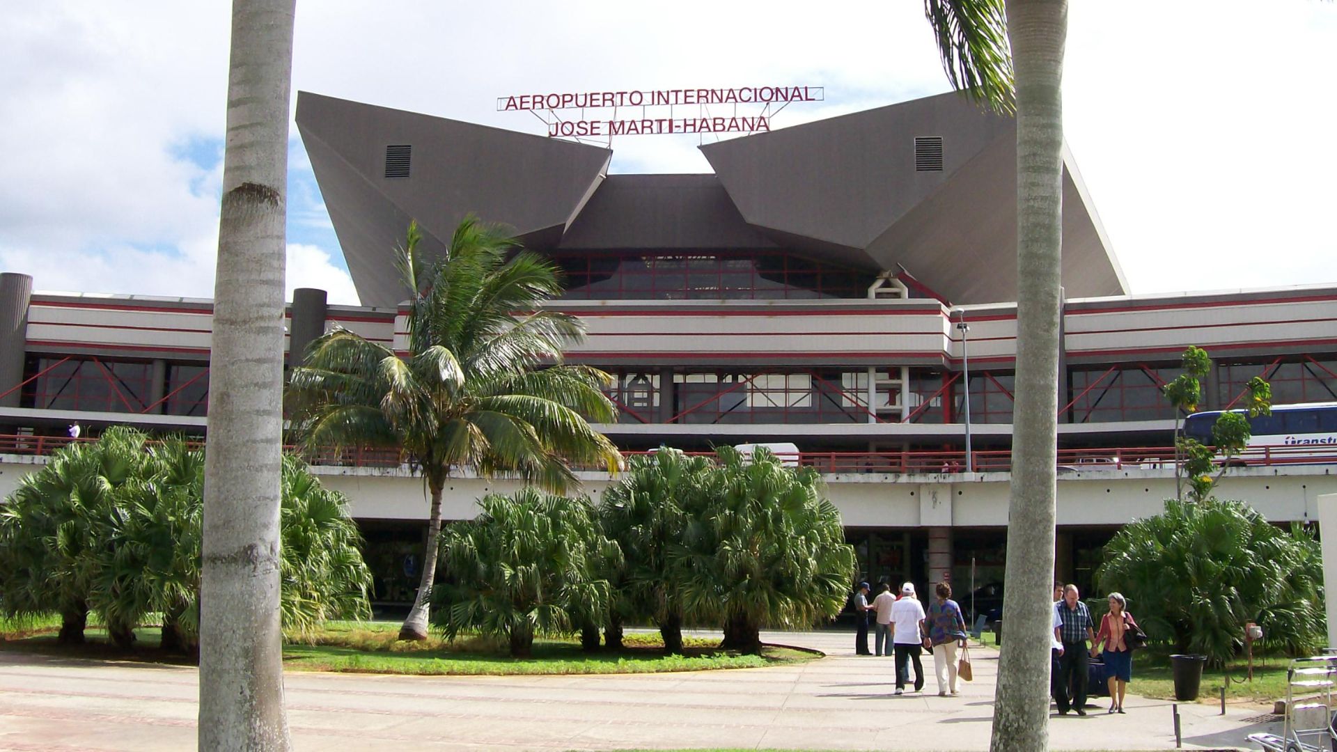 File:Aeropuerto Internacional Jose Martí, La Habana, Cuba. - panoramio.jpg