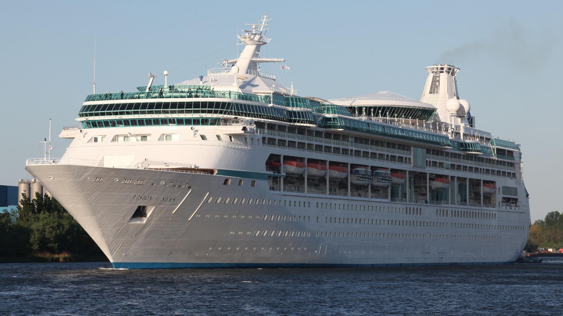 File:Vision of the seas nassau.jpg