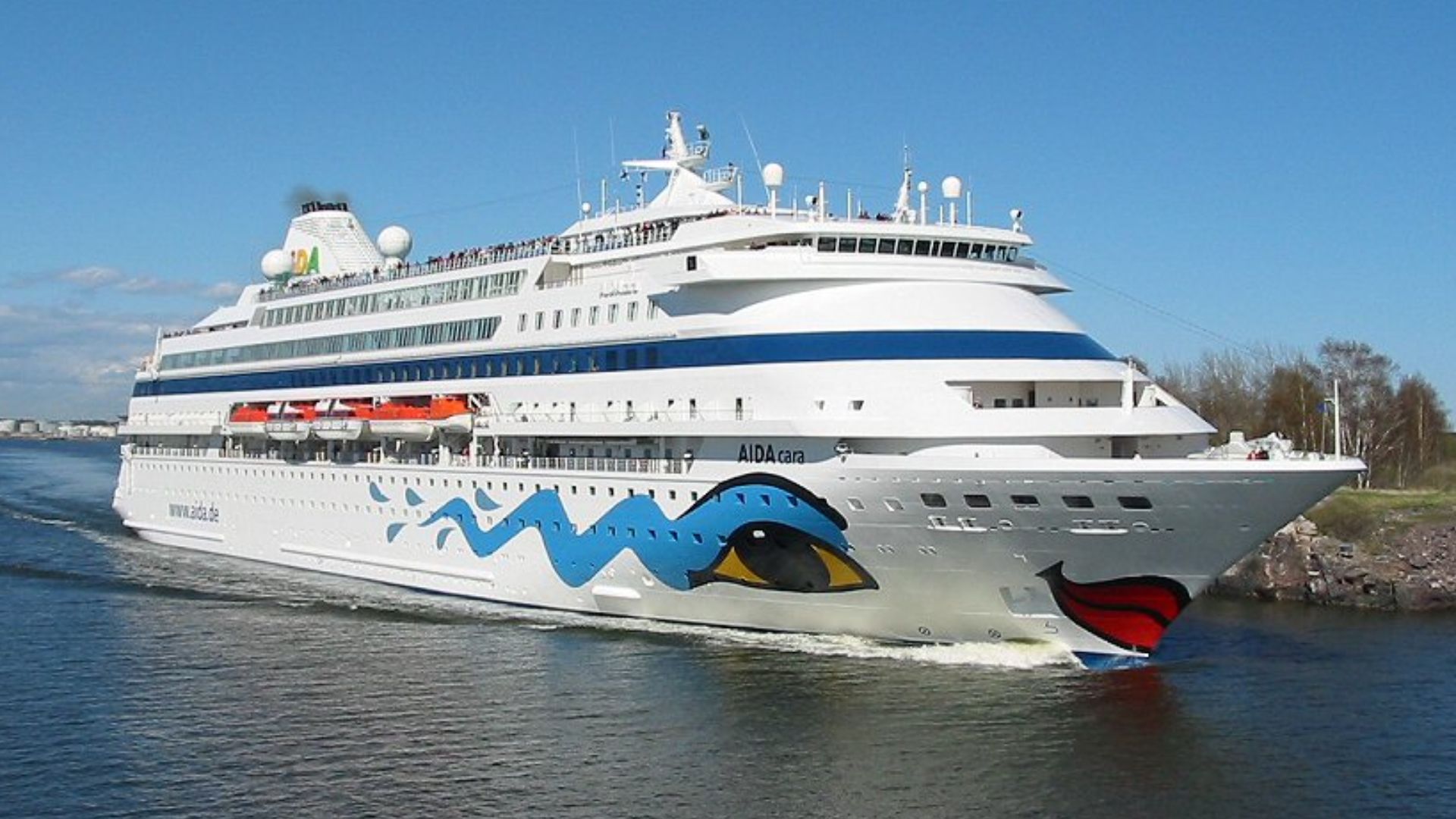 File:AIDAcara Helsinki.jpg