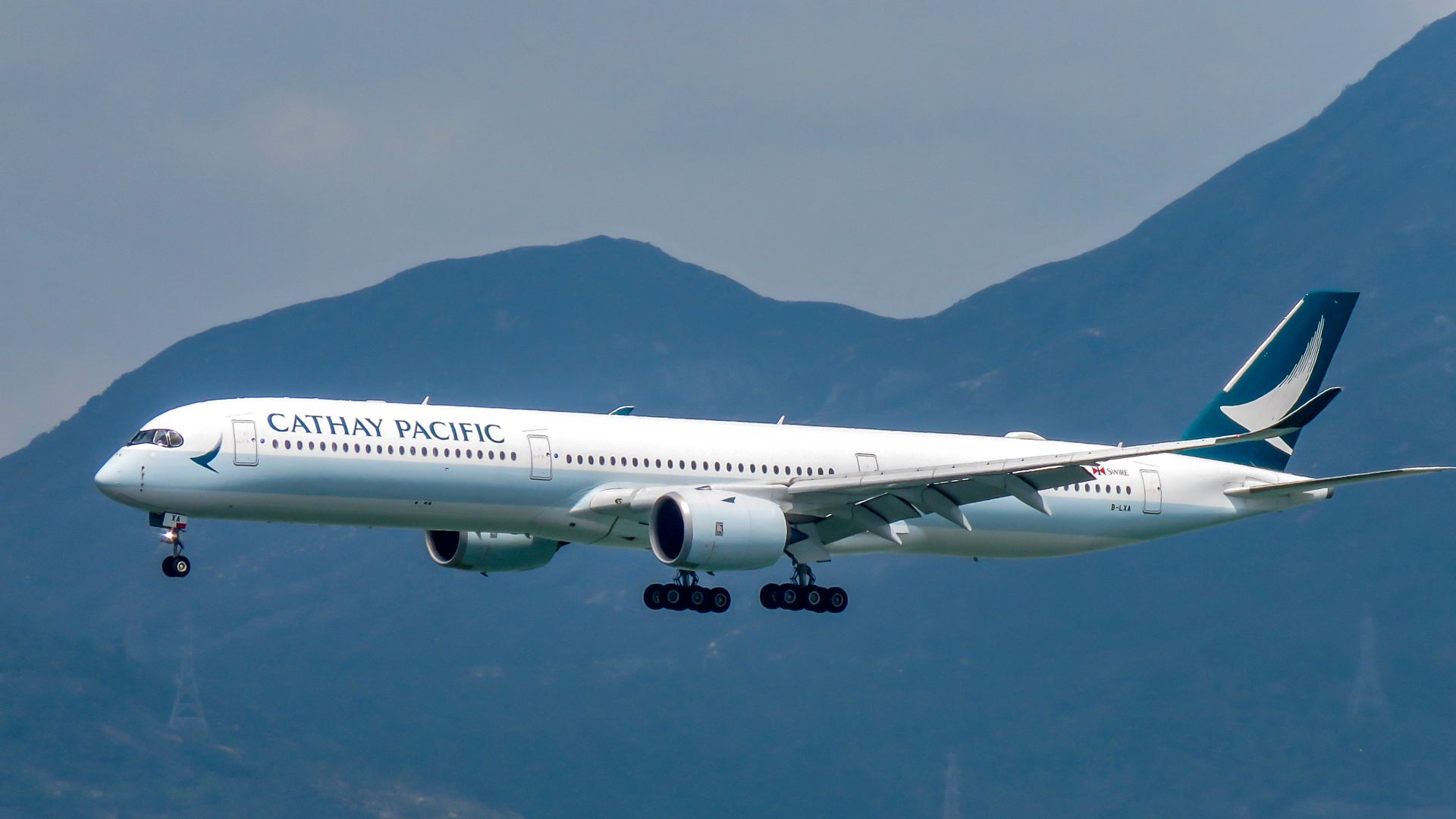 File:Cathay Pacific A350-1000 (B-LXA) @ HKG, March 2019.jpg