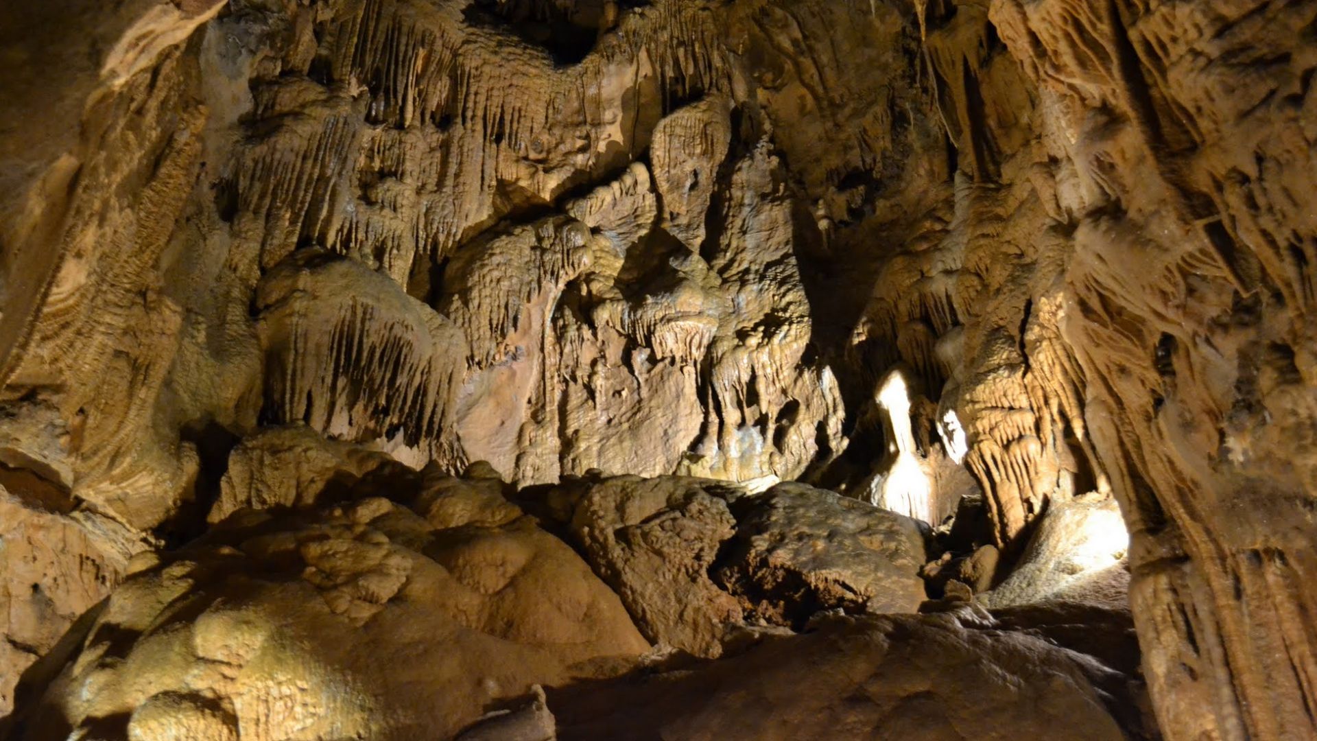 File:Shasta Caverns3.JPG