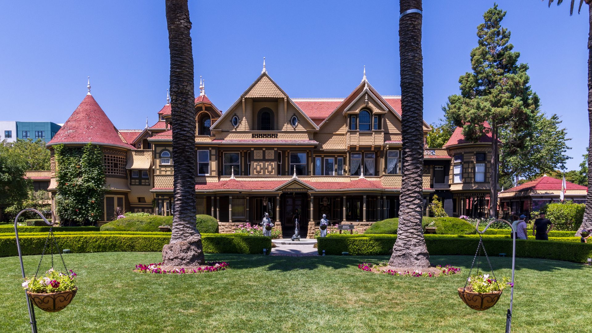 File:Winchester Mystery House 2023-07-17 02.jpg