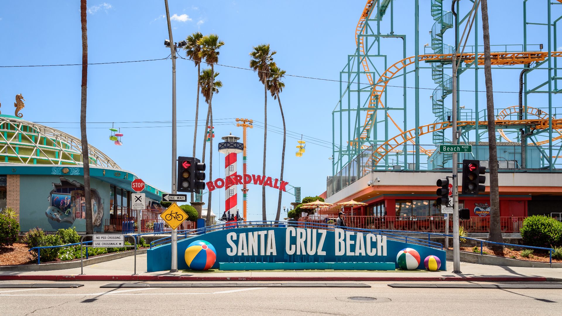 File:Santa Cruz, California, USA16.jpg