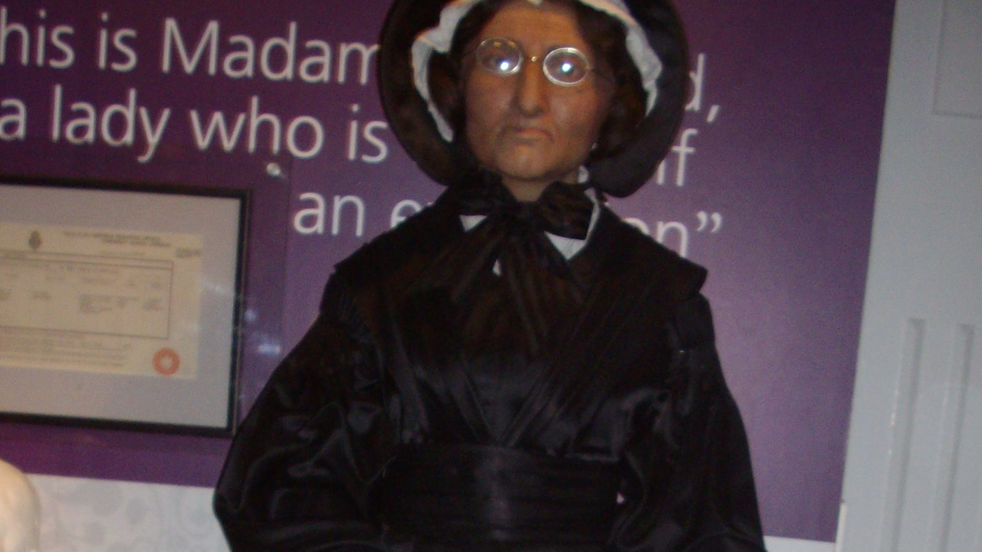 File:'Madame Tussaud' herself at 'Madame tussauds waxworks' in London.jpg