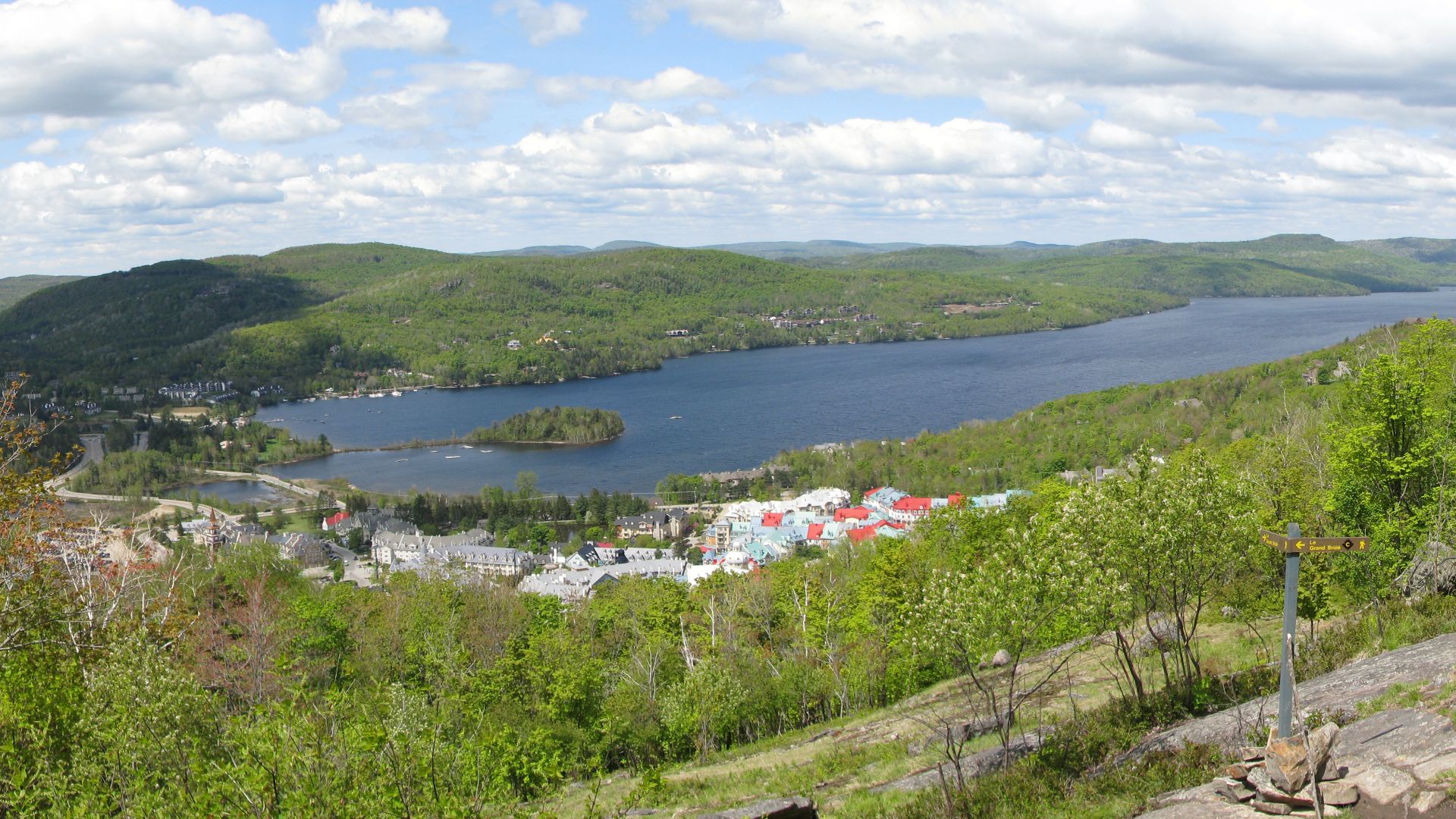 File:Mont Tremblant (Qc) - panoramio.jpg