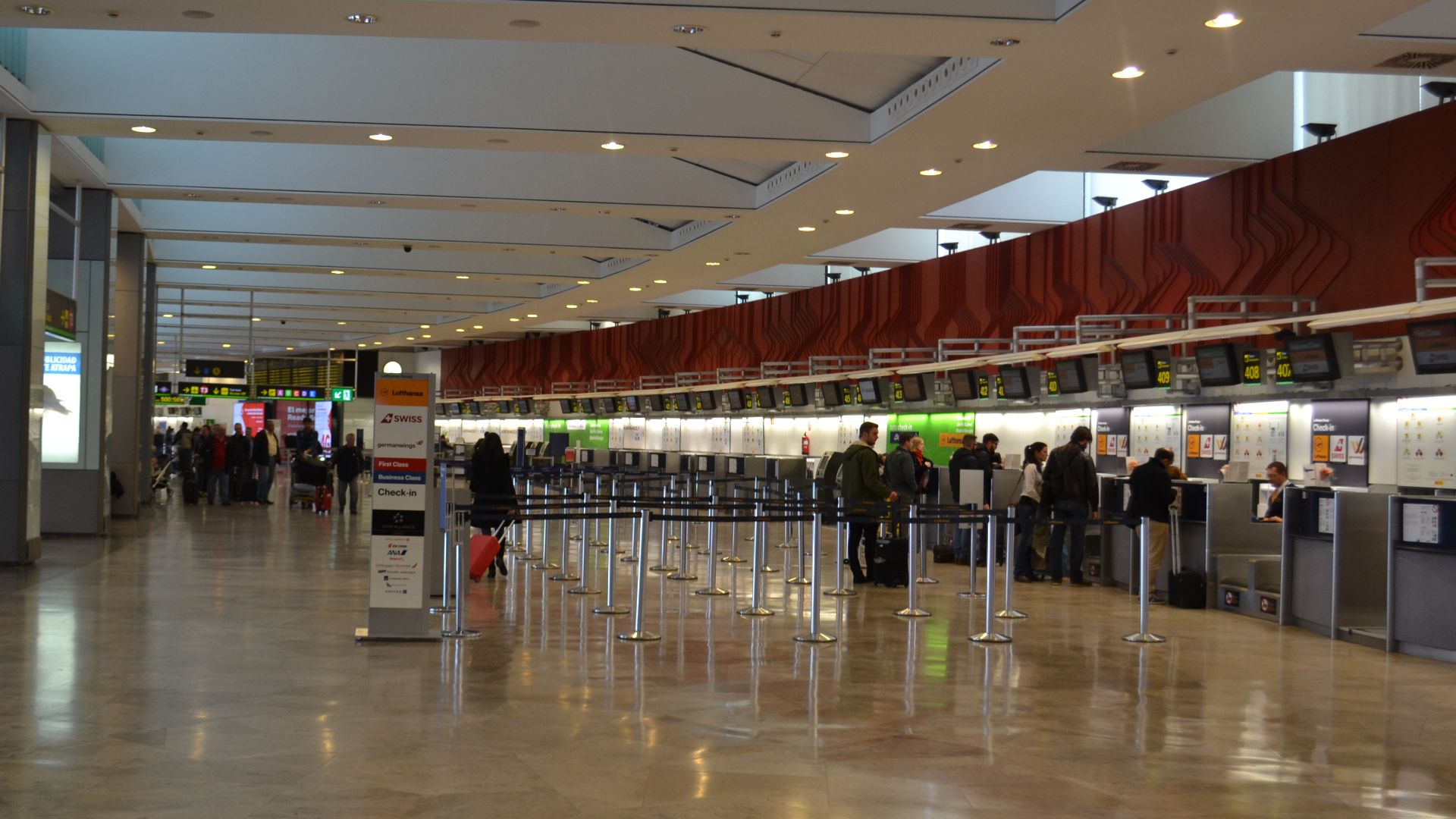 File:Adolfo Suárez Madrid–Barajas Airport (5) (16843983611).jpg