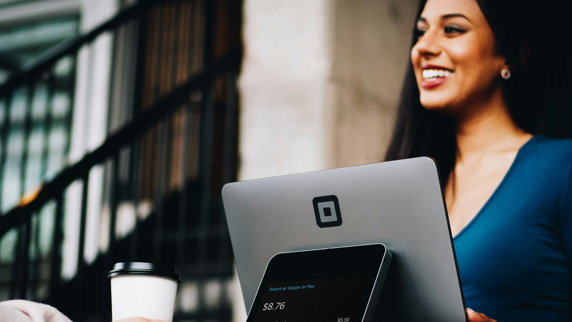 gray computer monitor