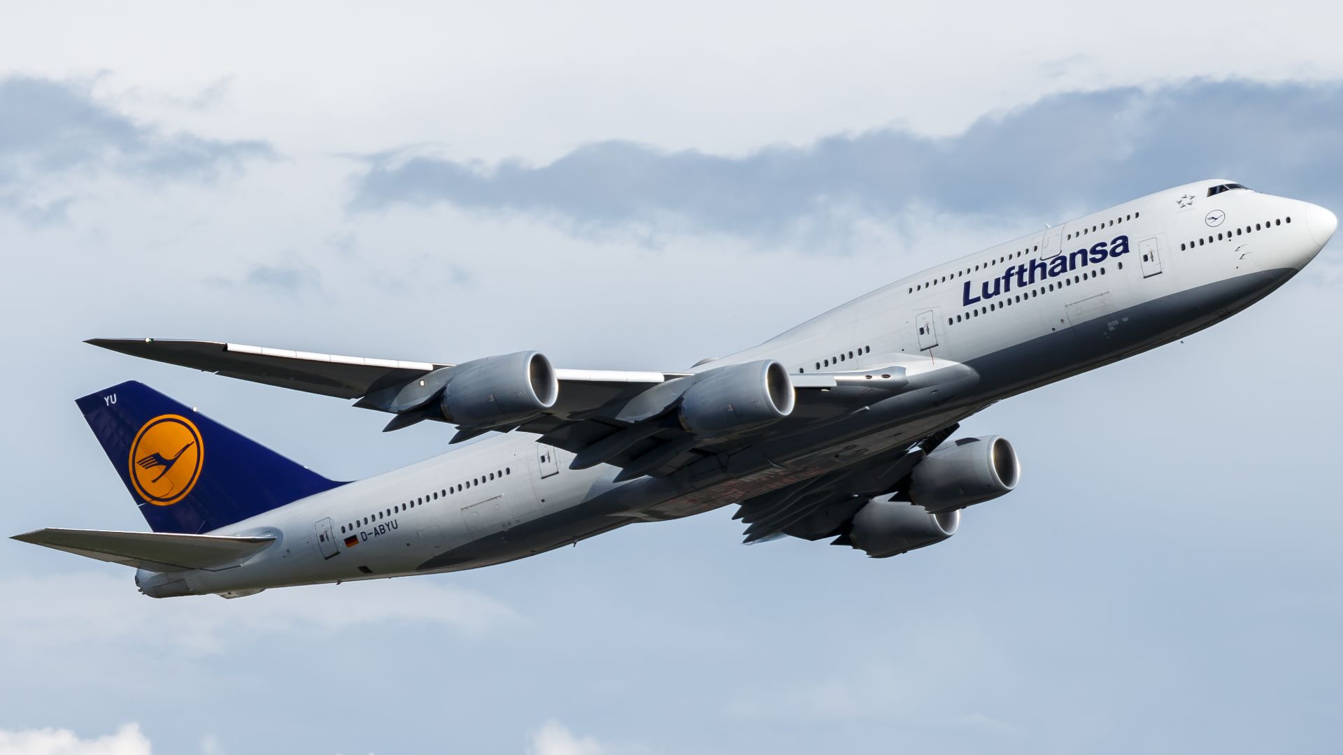 File:Lufthansa Boeing 747-8 (D-ABYU) at Frankfurt Airport.jpg