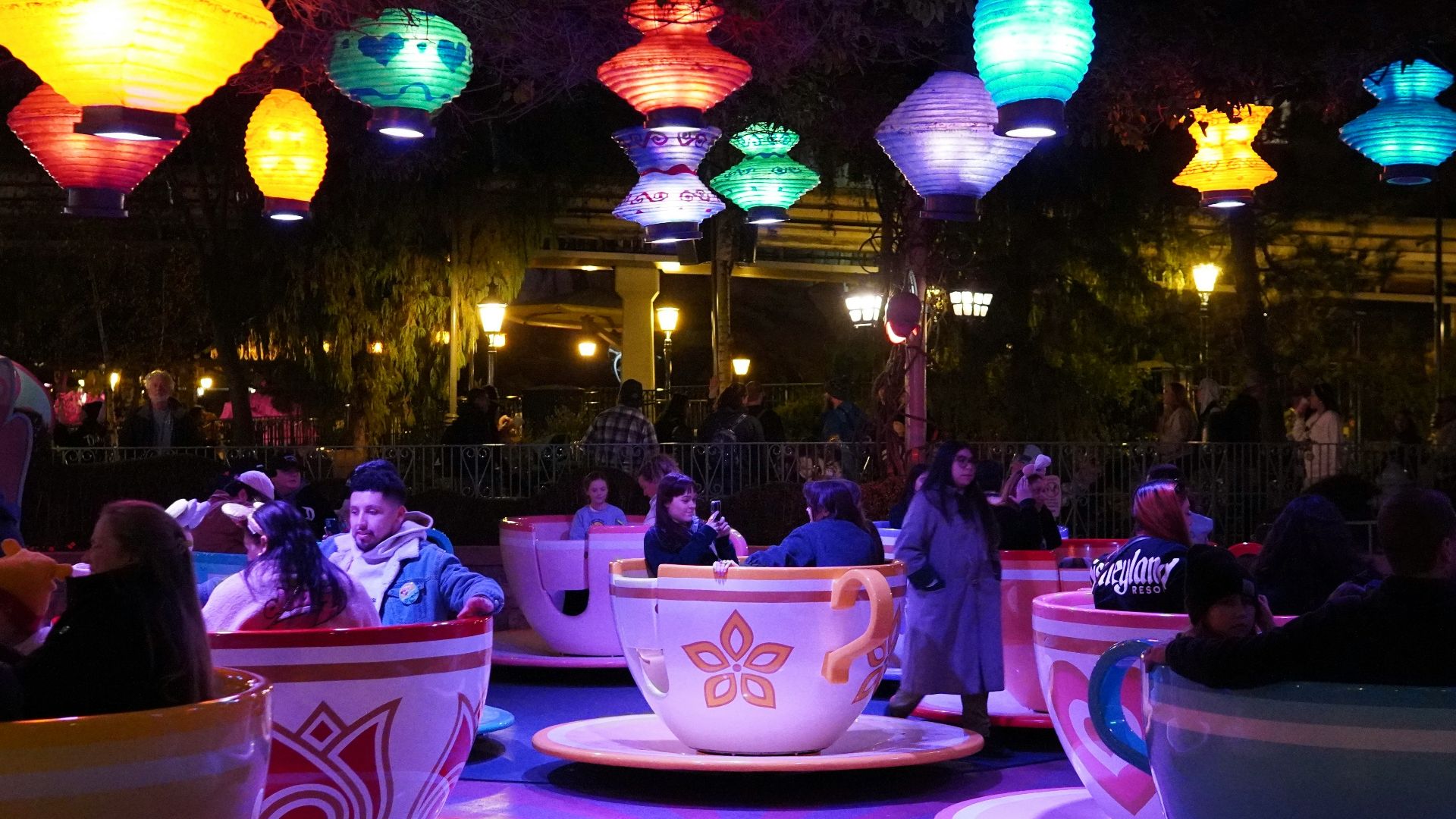 A room filled with lots of cups and saucers