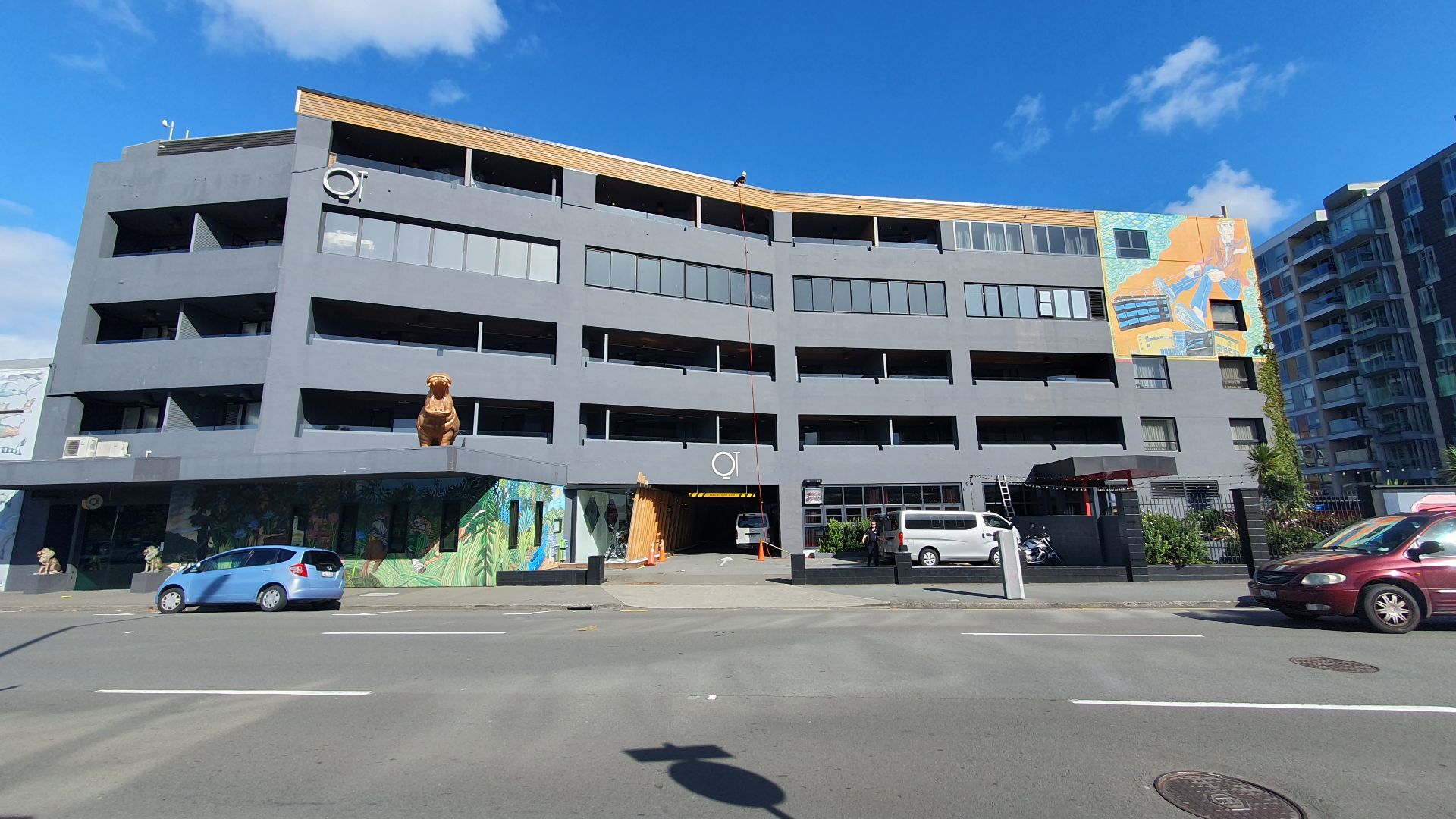 File:QT Hotel Wellington.jpg