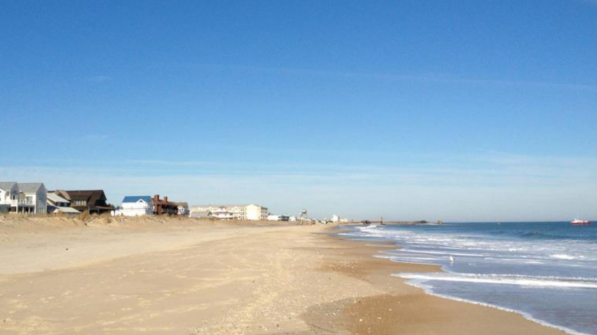 File:DeweyBeach.jpg