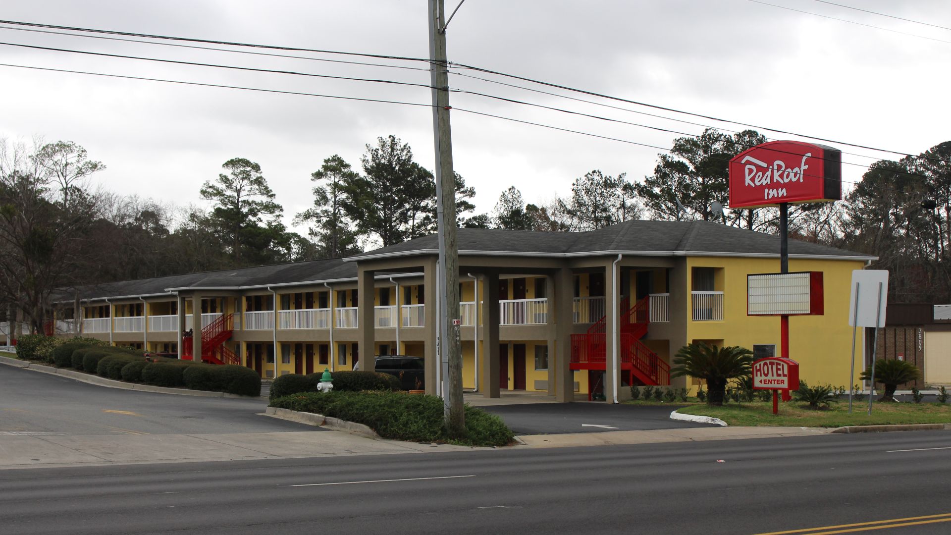 File:Red Roof Inn, Valdosta.jpg