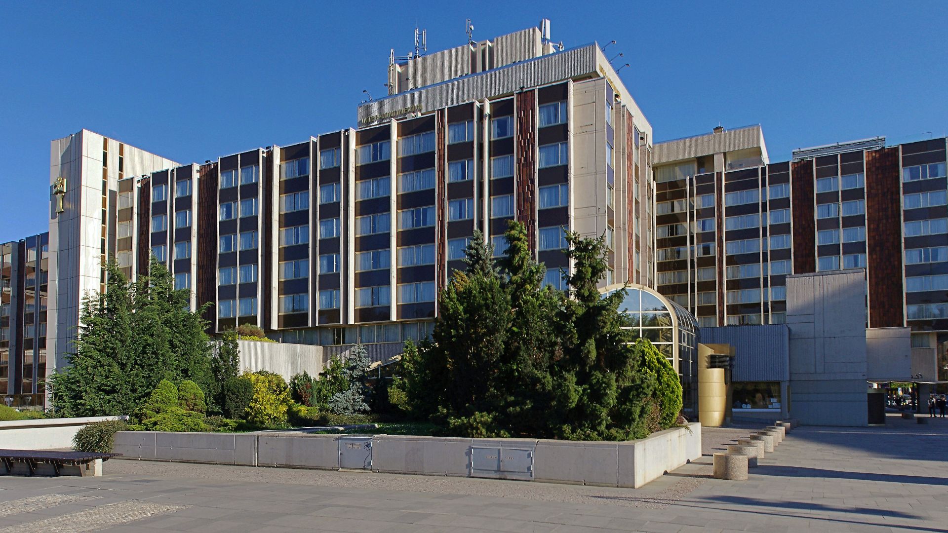 File:Intercontinental Praha 01.jpg
