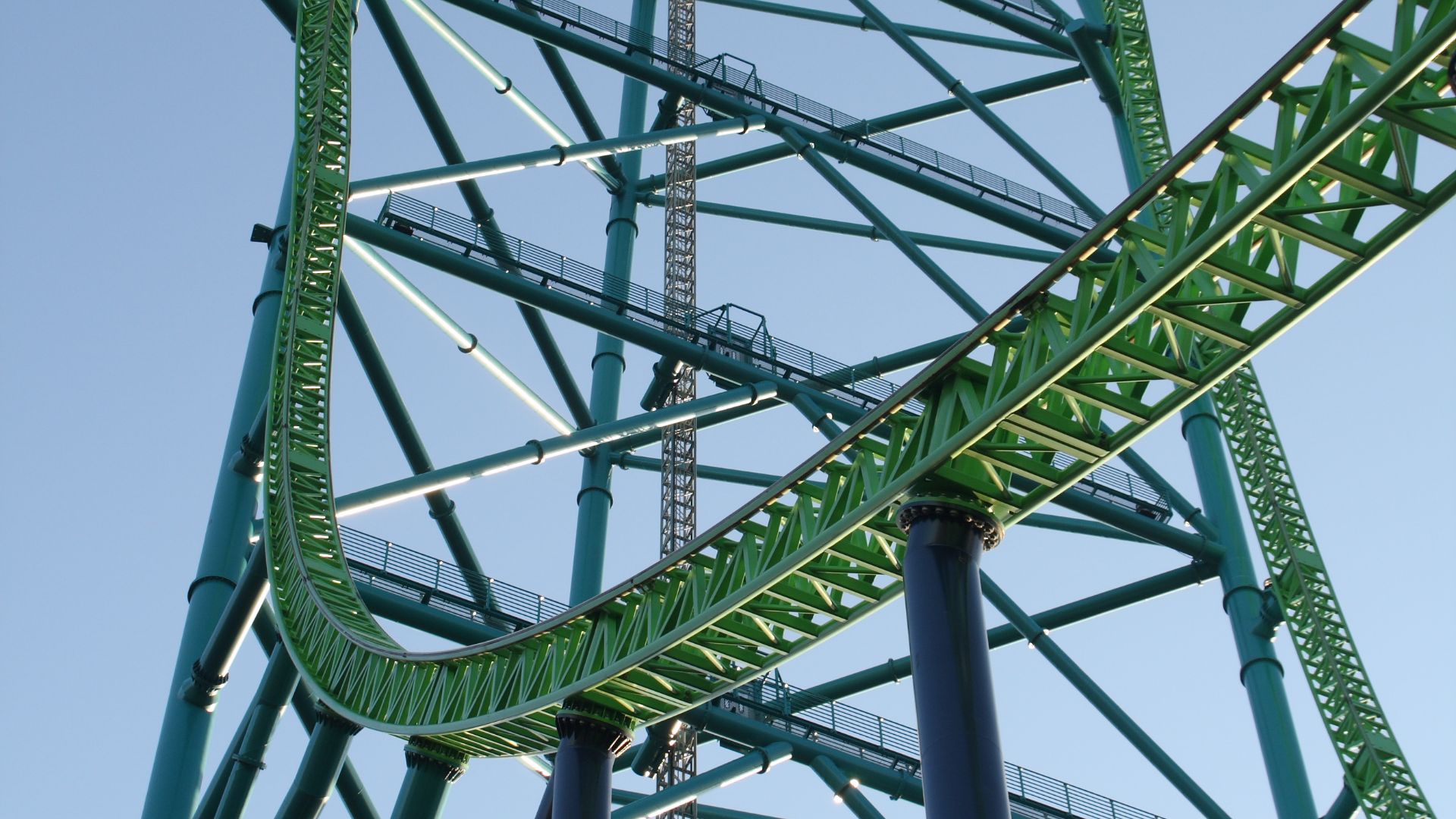 File:Kingda Ka tower.jpg
