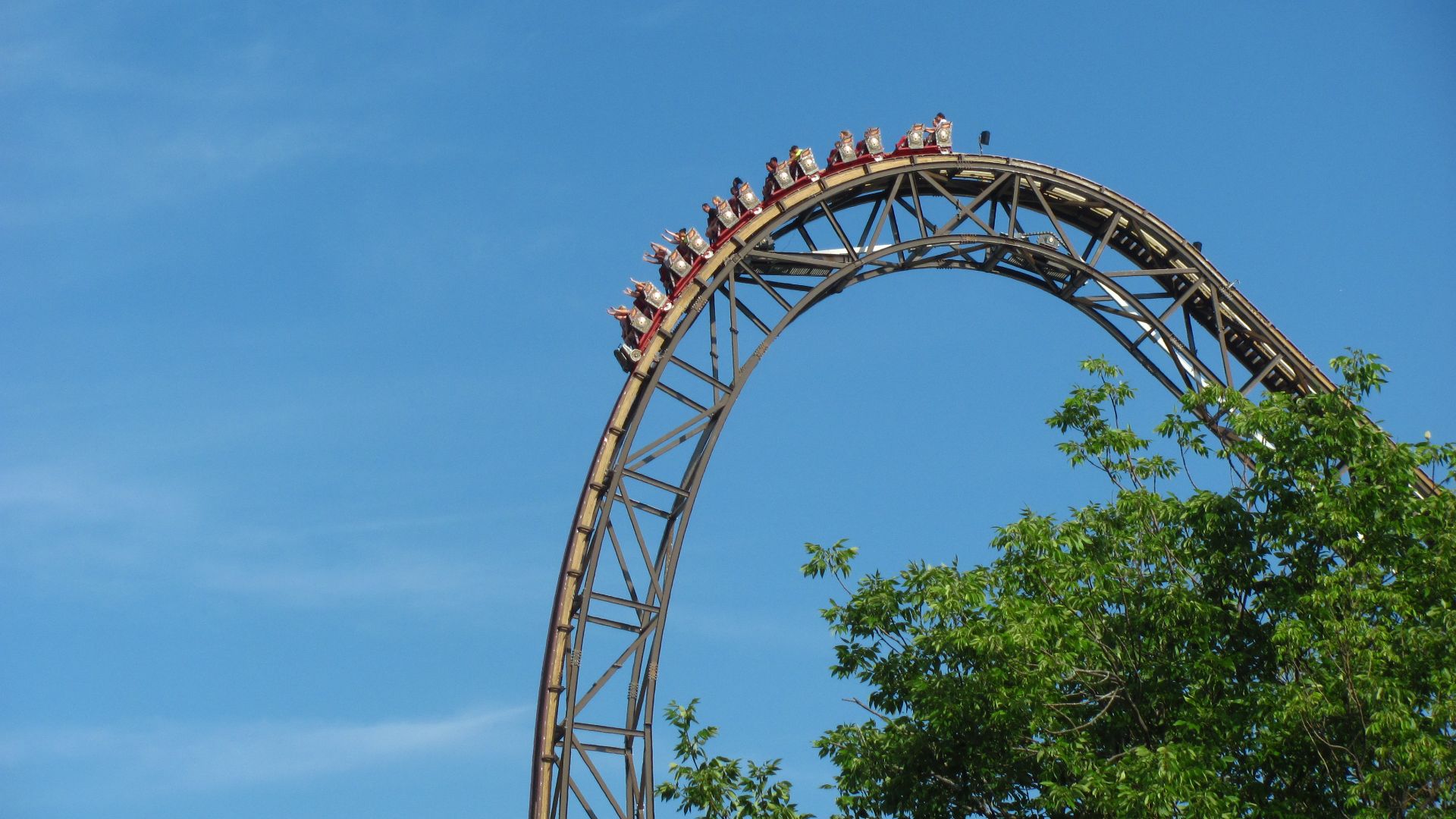 File:Goliath at Six Flags Great America (14696982188).jpg