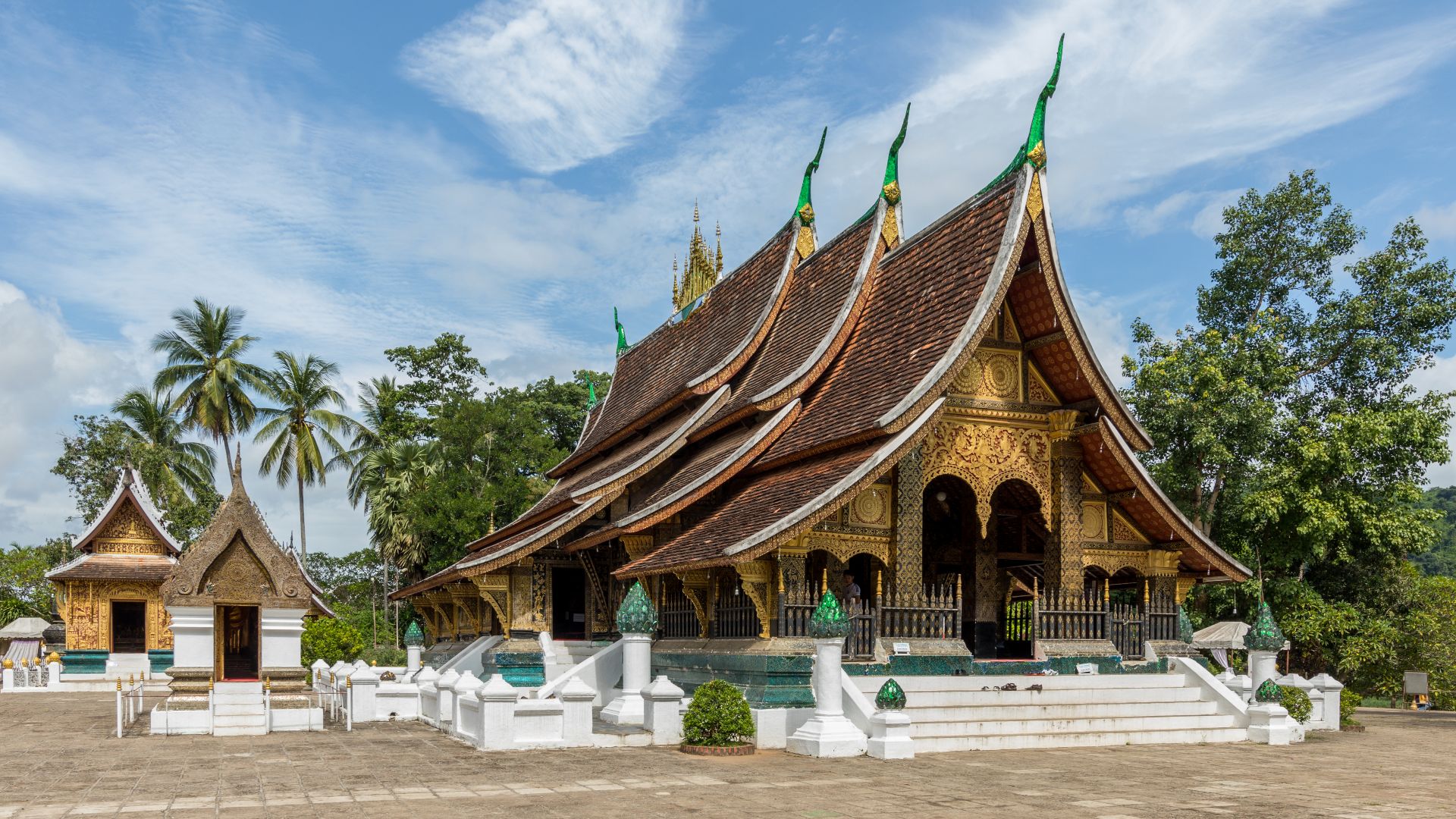 File:Temple Wat Xieng Thong - Luang Prabang - Laos.jpg