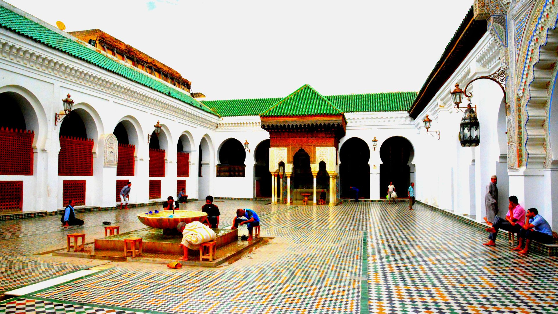 File:Al Quaraouiyine,Fèz.Morroco.jpg