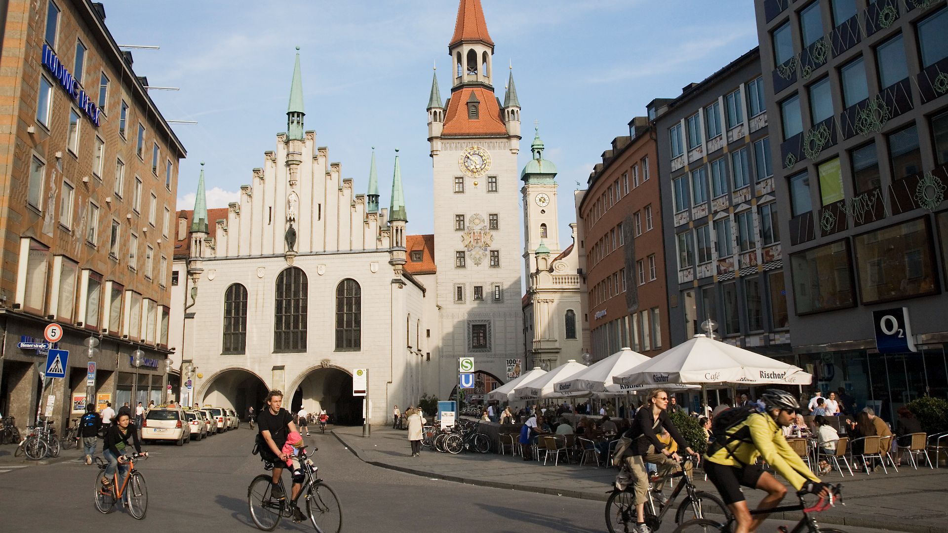 File:Munich - Altes Rathaus - 7473.jpg