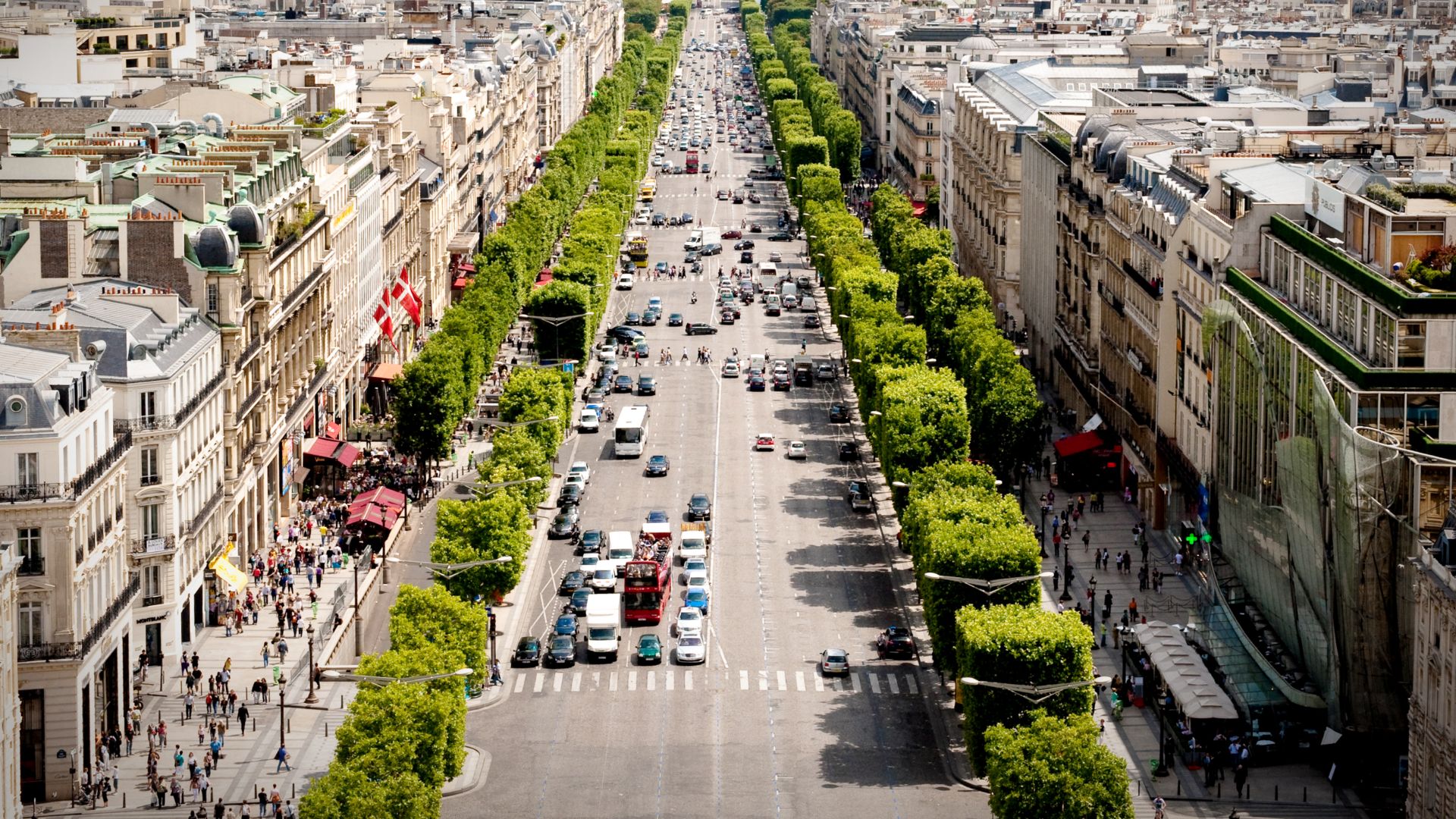 File:Avenue des Champs-Élysées July 24, 2009 N1.jpg