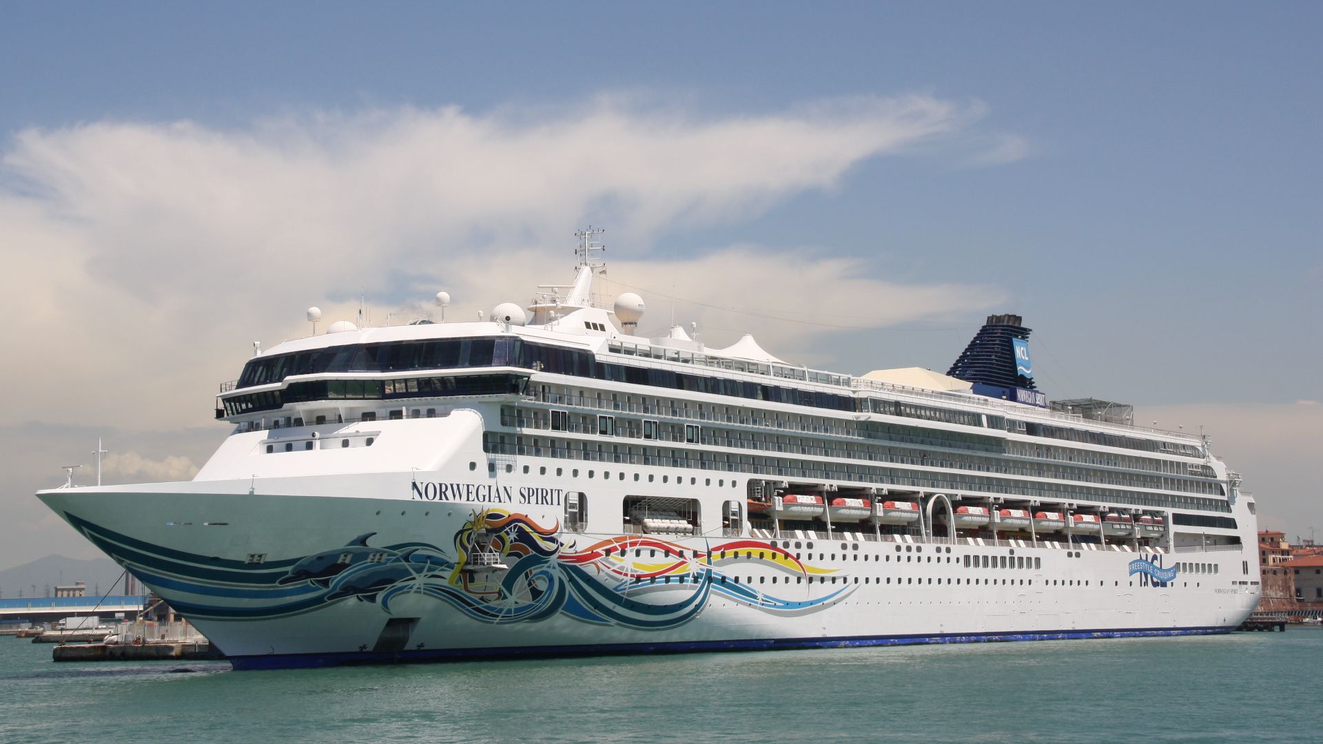 File:Norwegian Cruise Line Norwegian Spirit 02.JPG