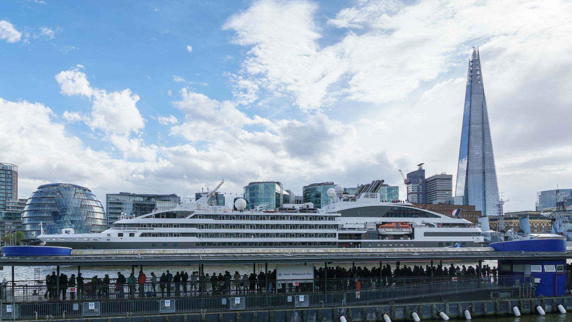 File:Ponant L'Austral on Thames 2016-04-30.jpg