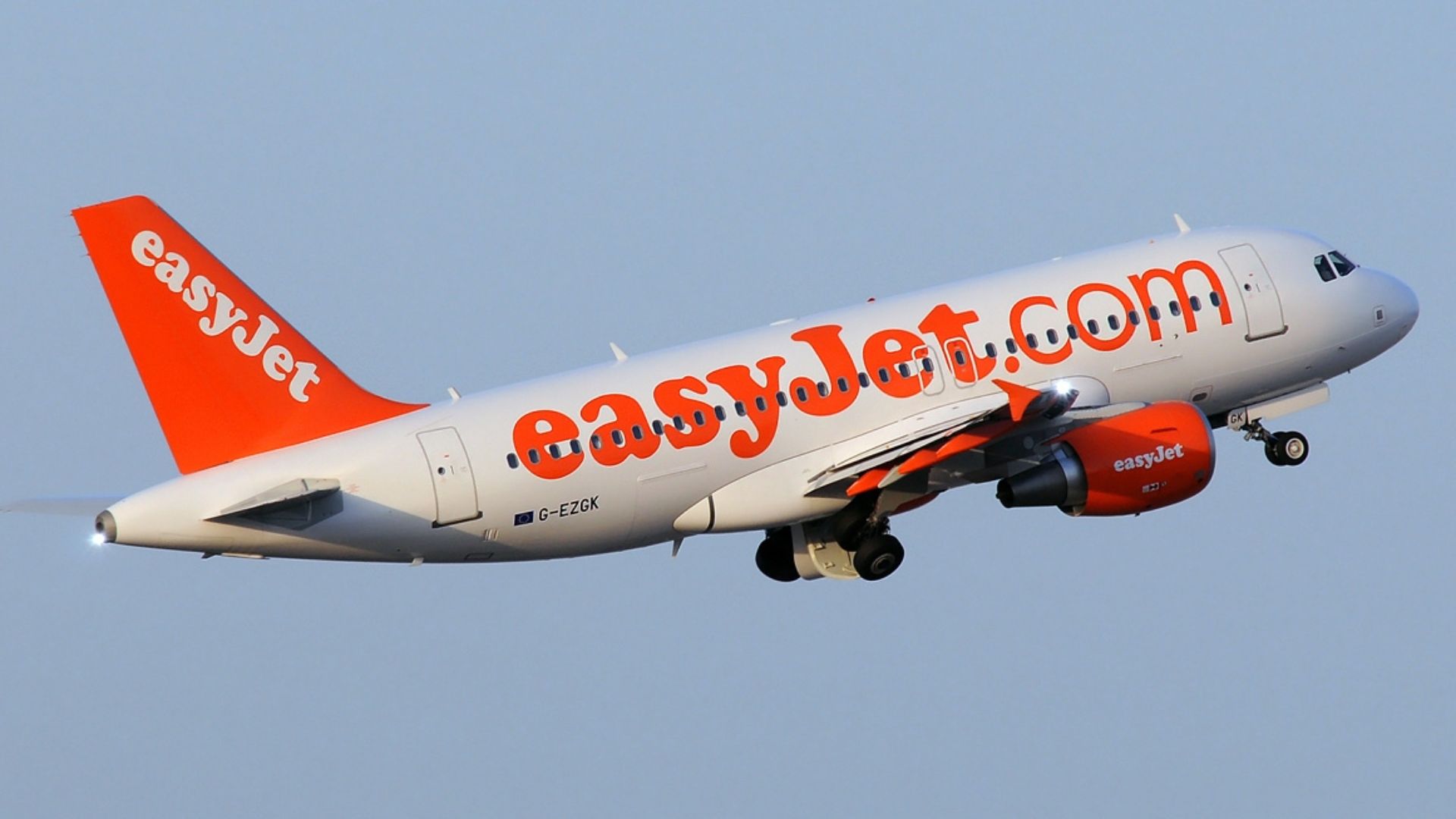 File:Airbus A319-111, EasyJet Airline AN2070531.jpg