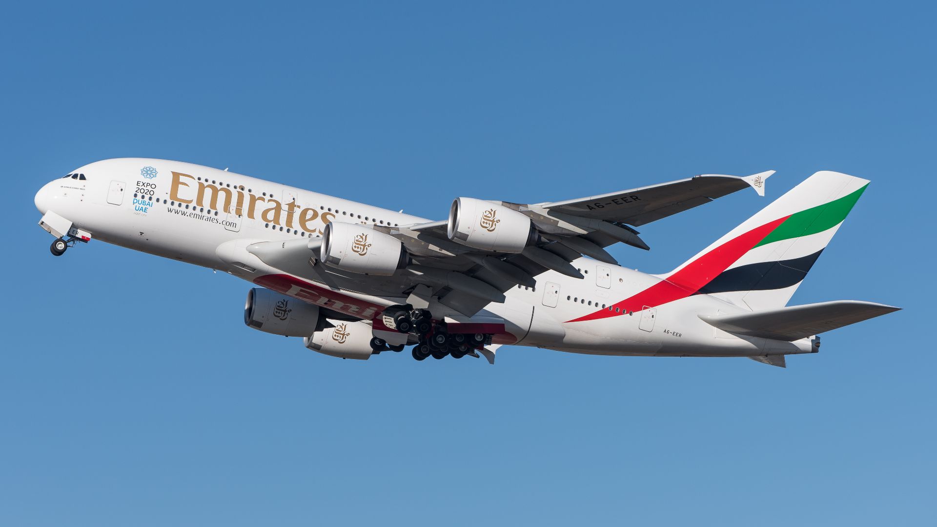 File:Emirates Airbus A380-861 A6-EER MUC 2015 04.jpg
