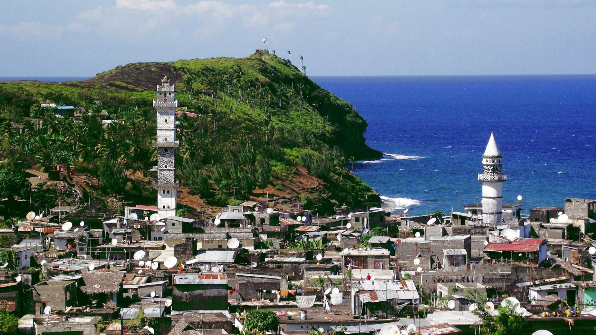 File:Anjouan - Islands of Comoros.jpg